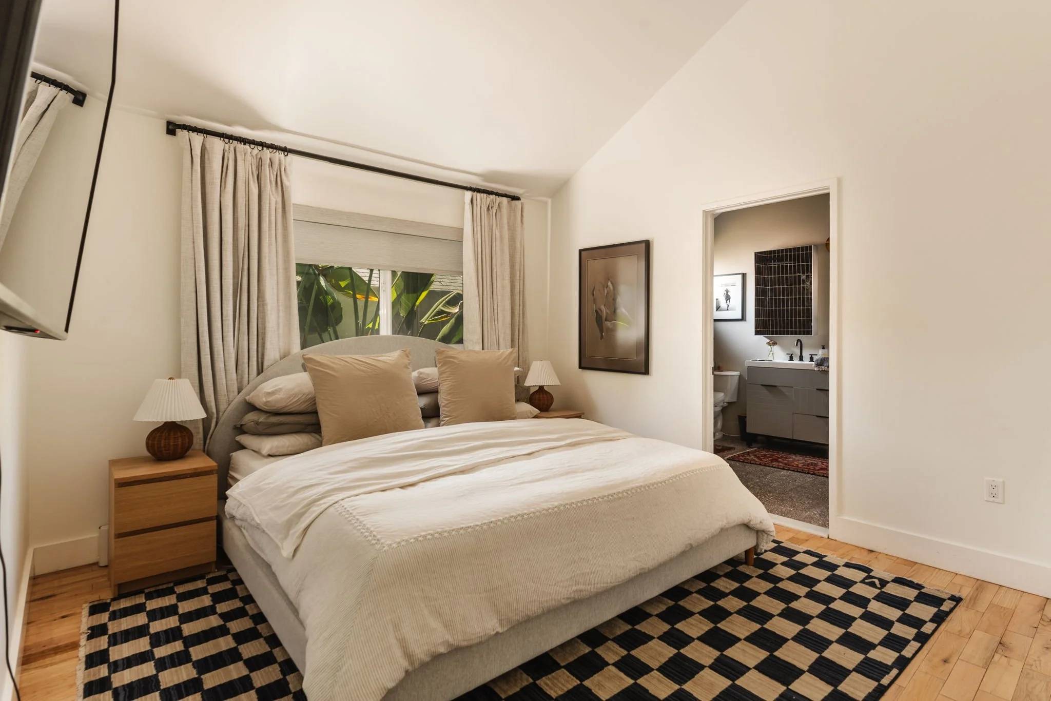 420 Benton Way-13.jpg
