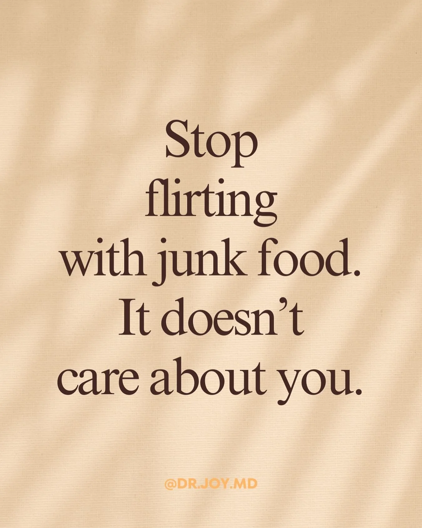 Junk food is like that toxic ex who only shows up when you&rsquo;re vulnerable, makes you feel good for five minutes and then leaves you full of regret.⁠
⁠
Stop flirting with it! Junk food doesn&rsquo;t love you. It does nothing to help your health g
