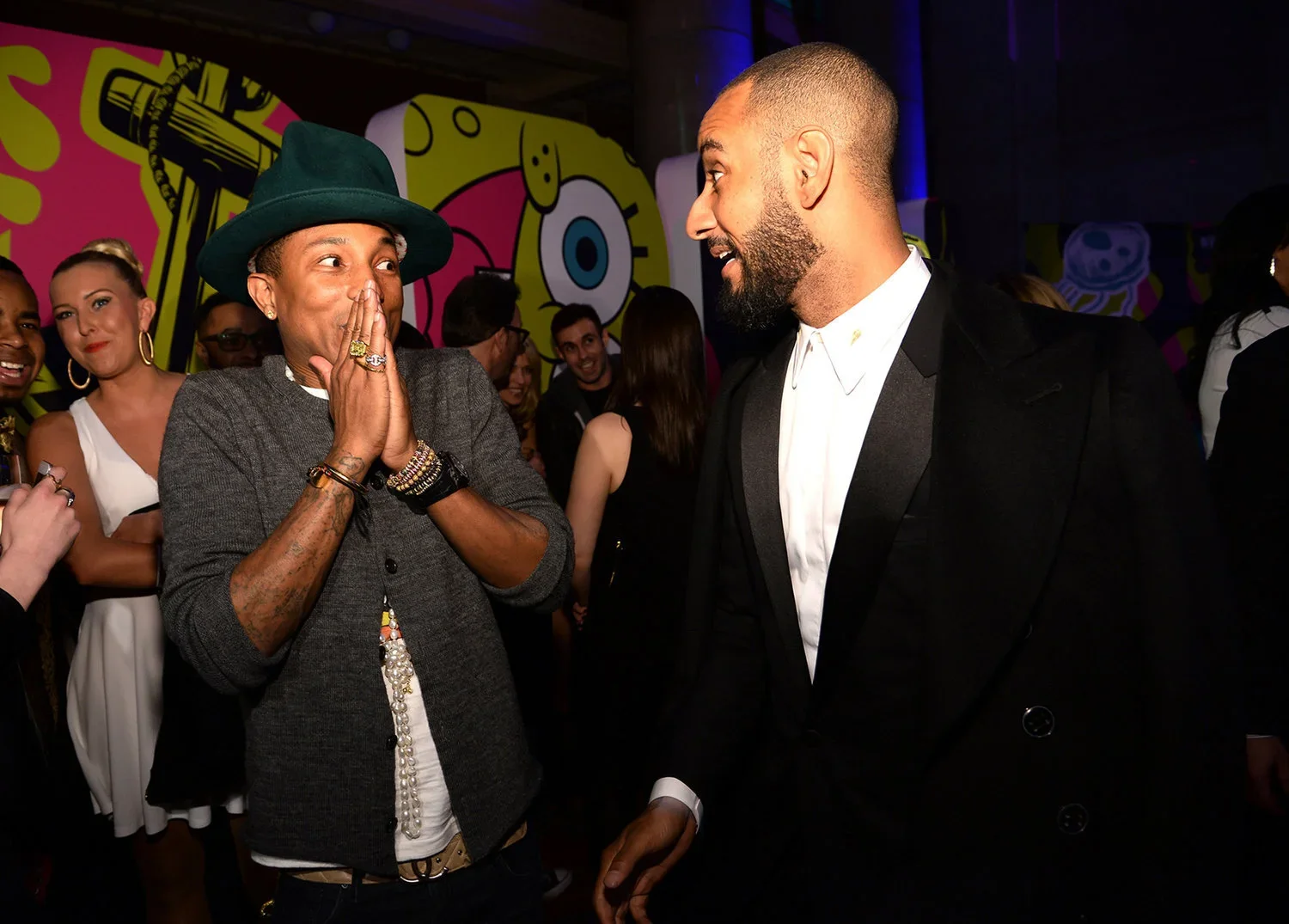 483161061AP00001_Pharrell_W2.webp