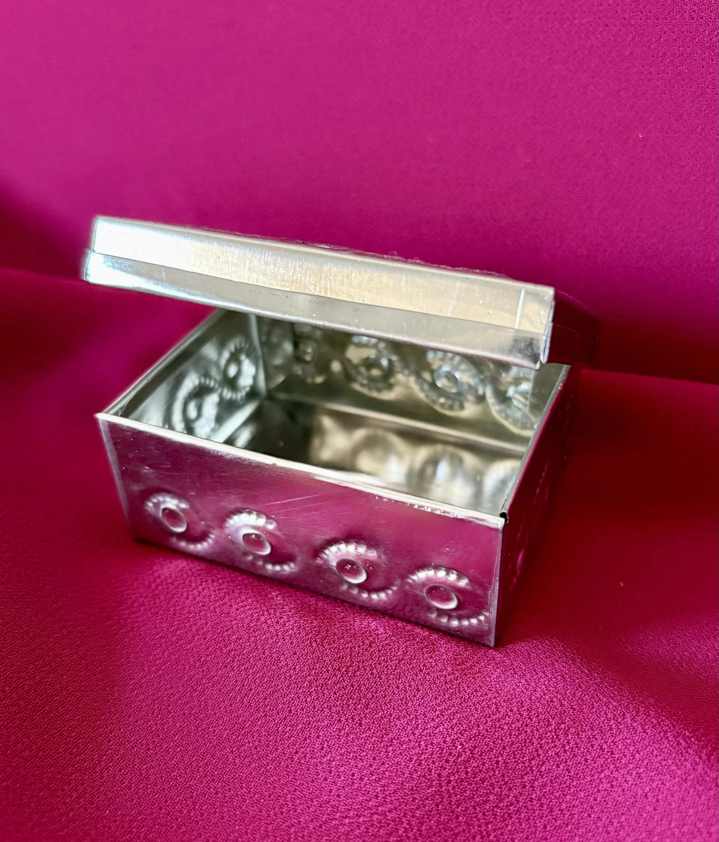 #50A-Jewelry Box (Small) (2).jpg