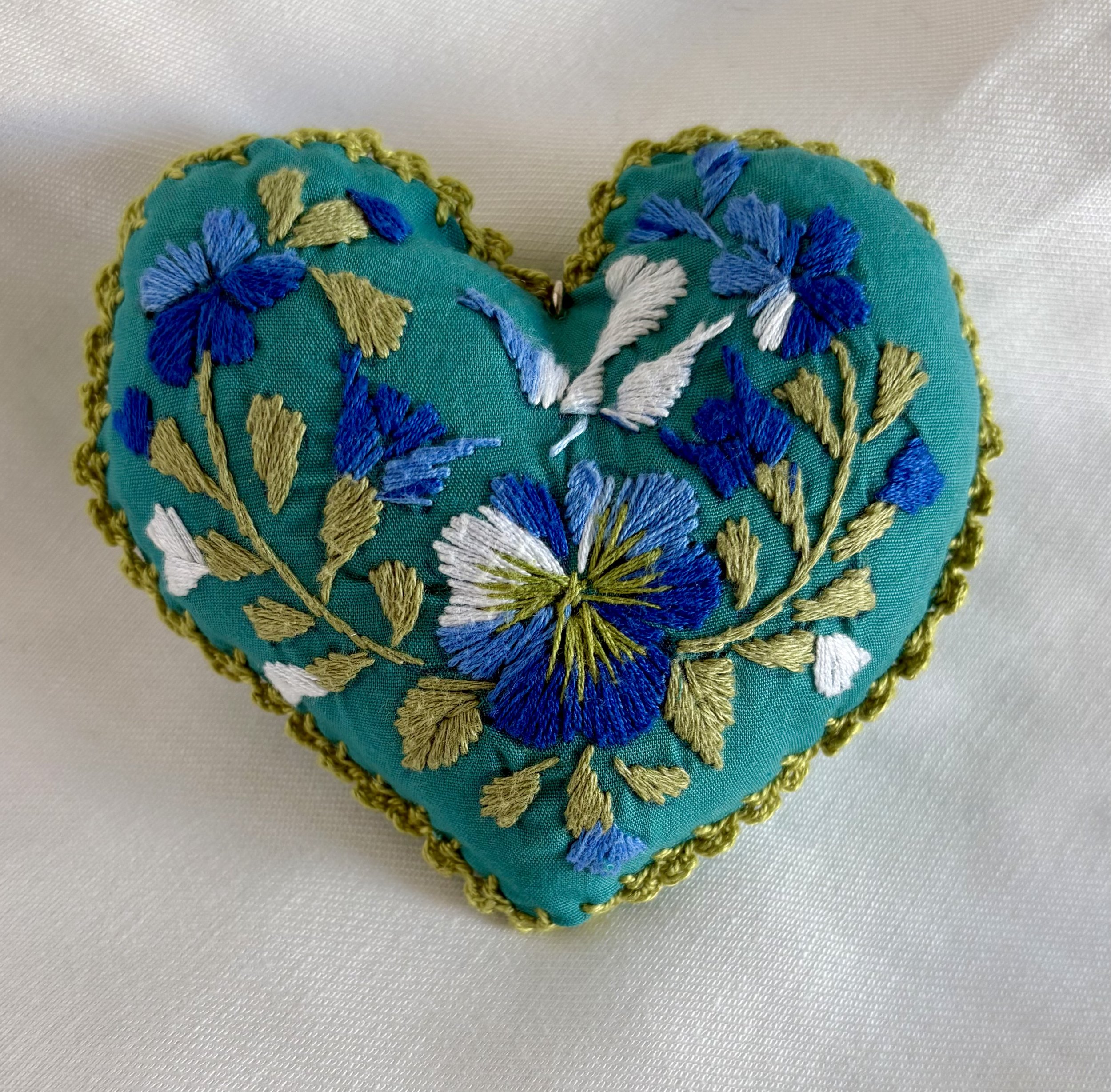 #24D-(Keychain)-Sea Green-Blue-White.jpg