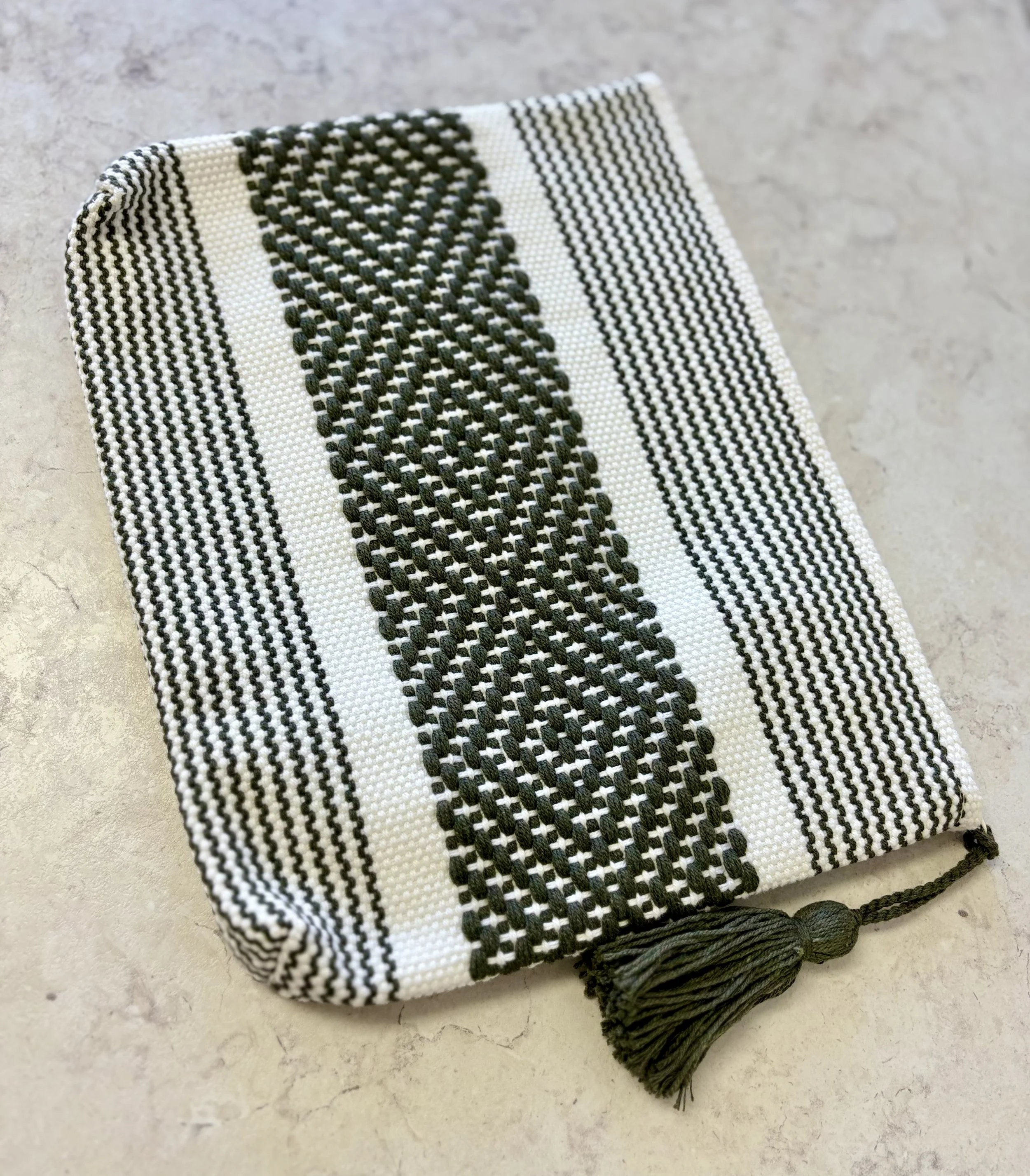 Item# 3I-White-Hunter.jpg