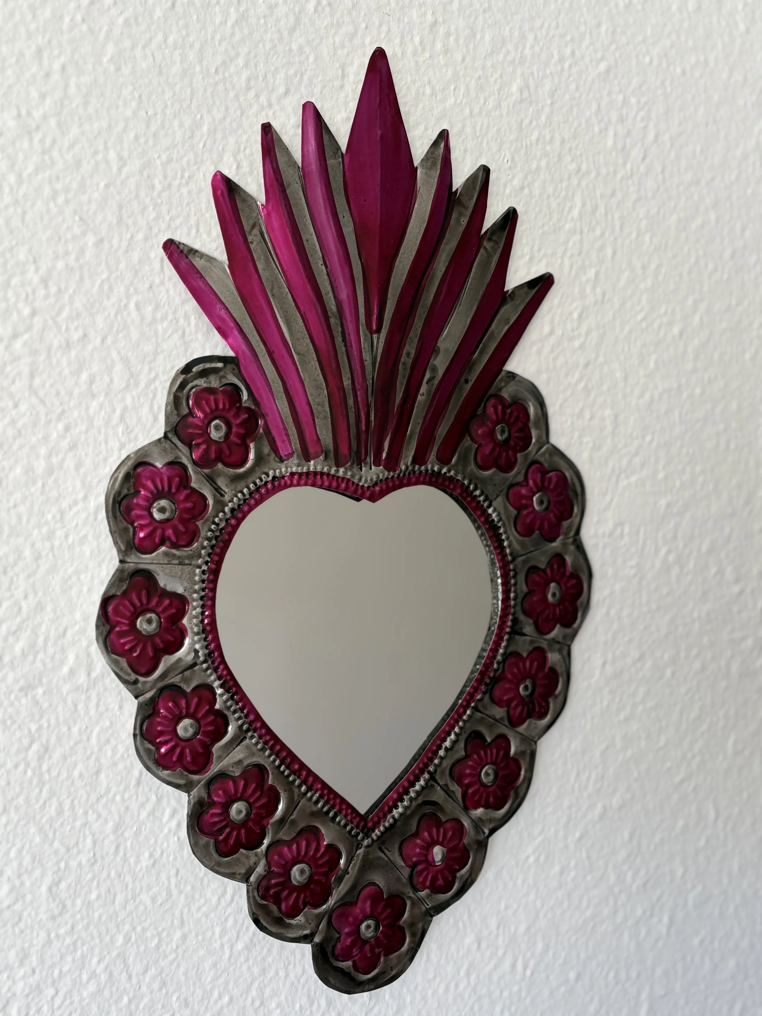 #30A-Large Heart Mirror (40cm) (1).jpg