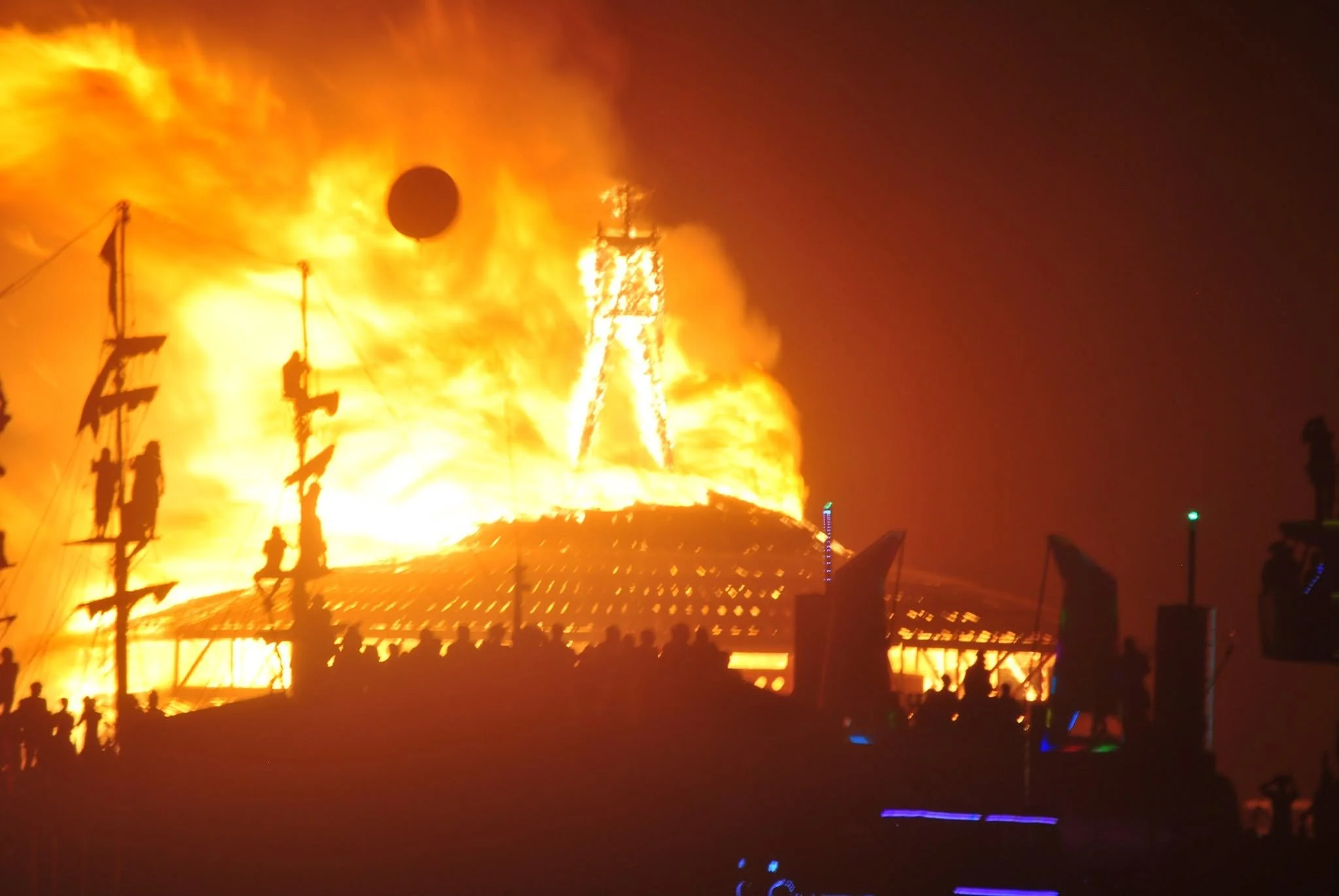 the-man-burn-burning-man-2013.jpg