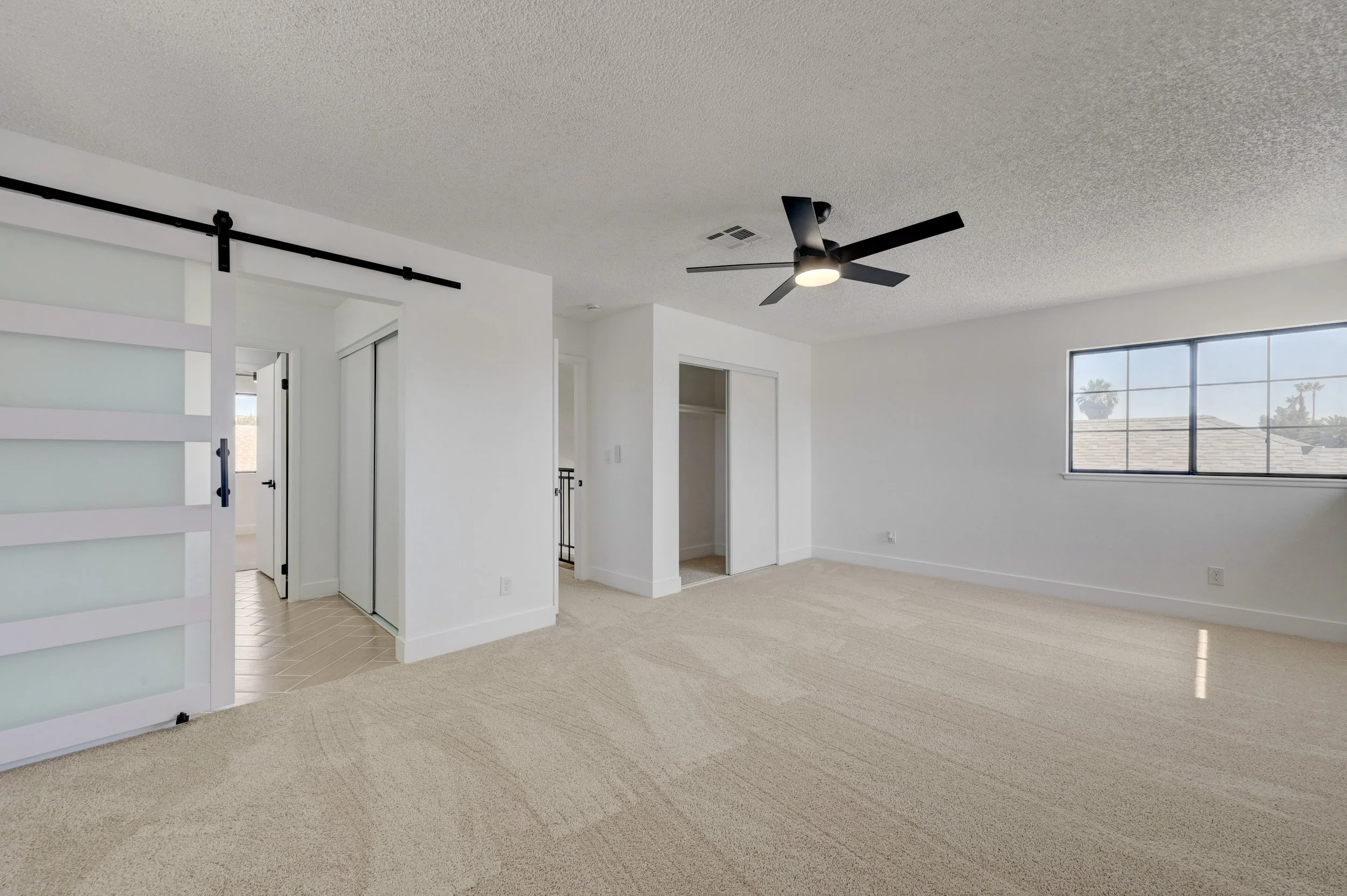 1702-Mapleleaf St_35.jpg