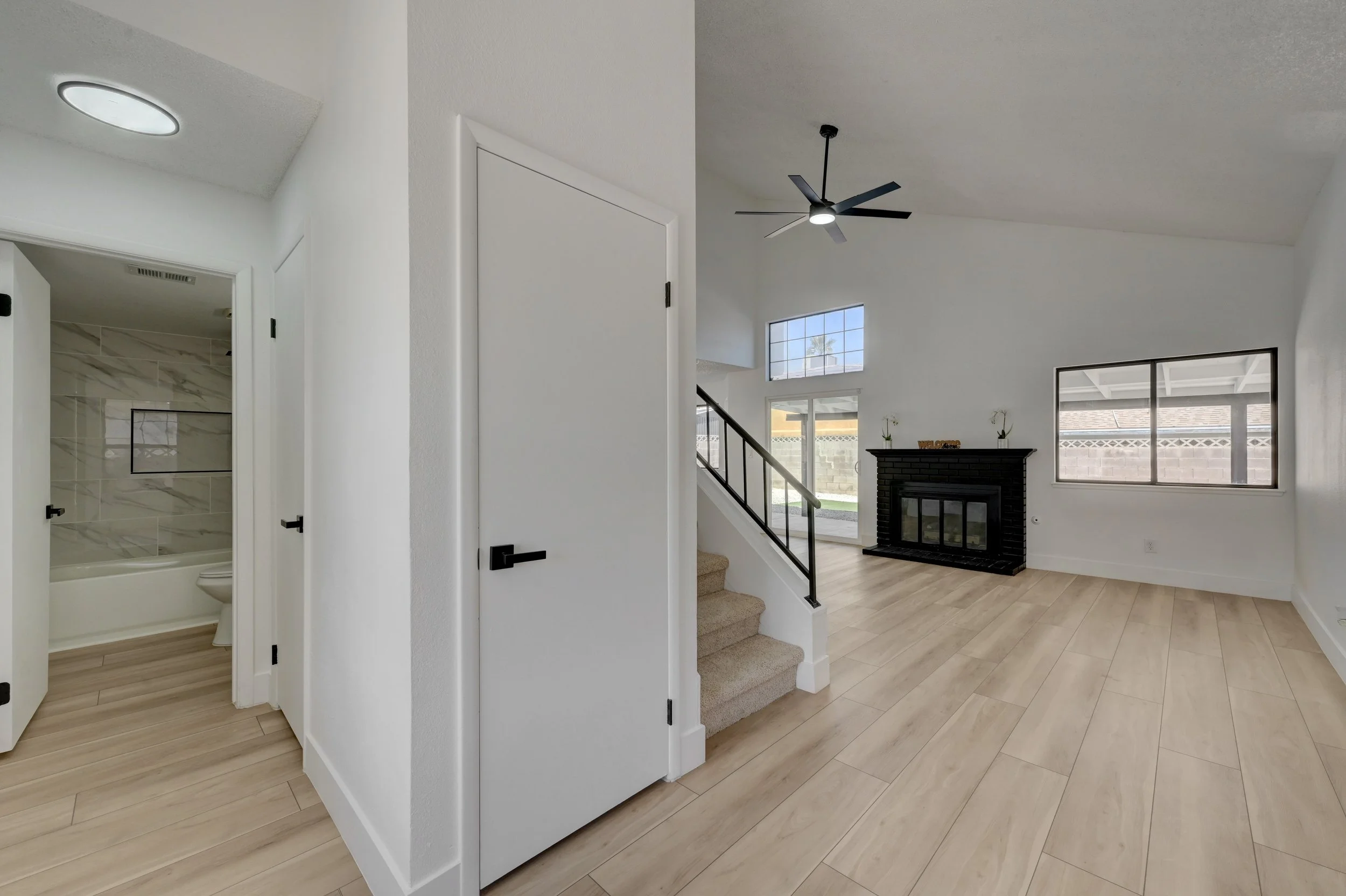 1702-Mapleleaf St_6.jpg