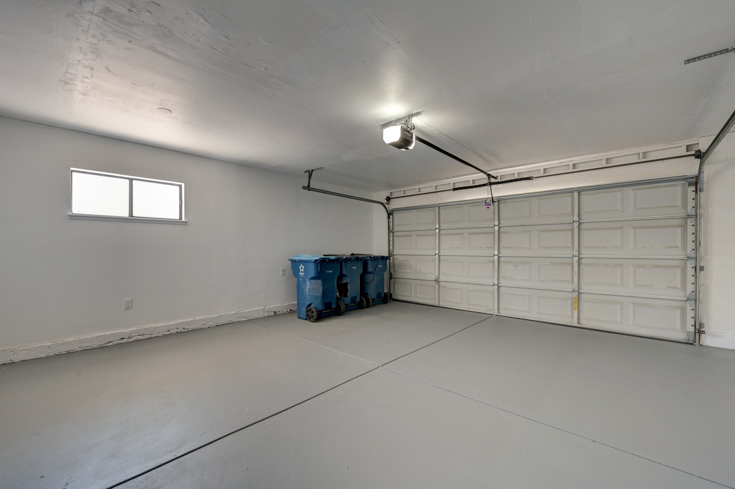 1702-Mapleleaf St_38.jpg
