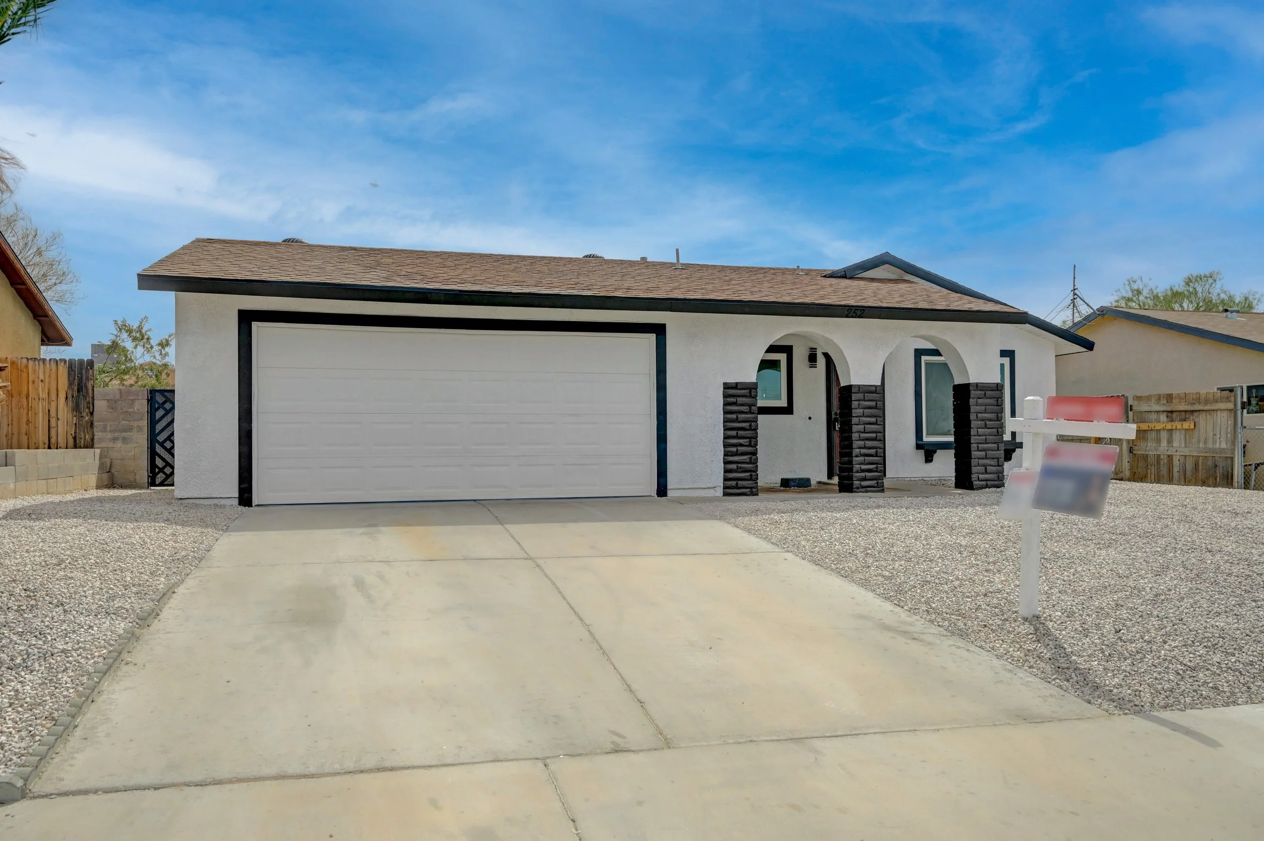 252 Meyers Ave_1.jpg