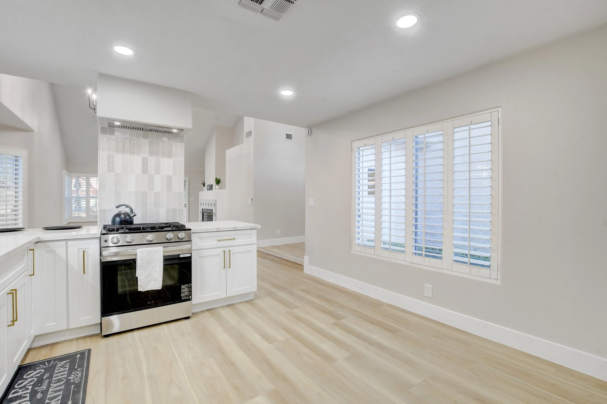 6987 Emerald Springs Ln 011.jpg