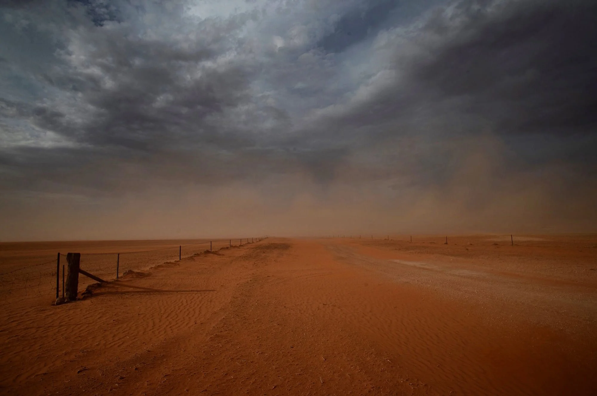 Dust storm approaches the highway near Balranald