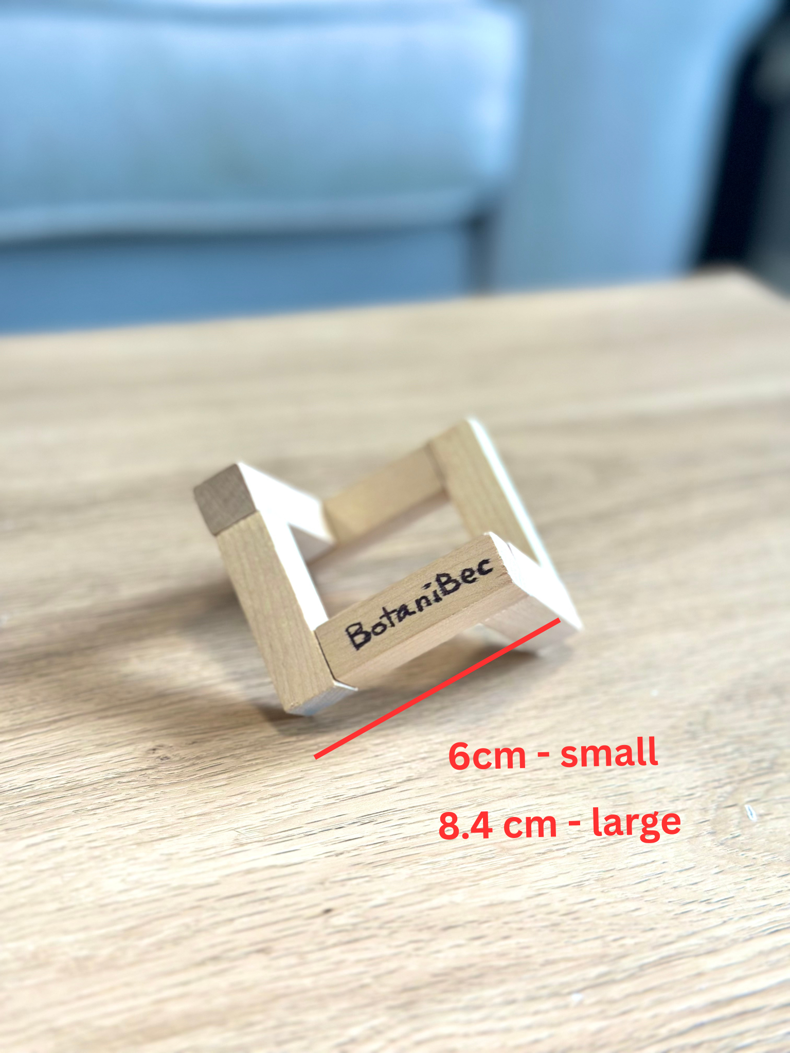 Wooden display stand for kokedama