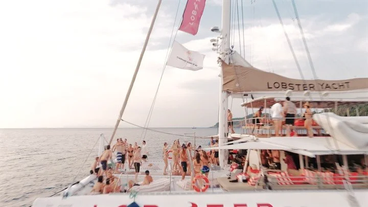 &mdash; these guys apparently have some friends idk.
@notwithoutfriends_ 
@jordanbrando x @luke.alessi