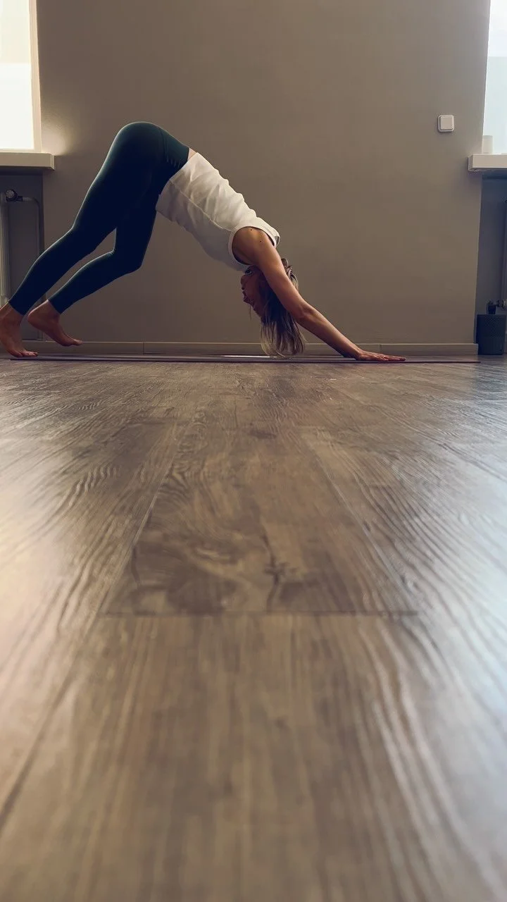 Dank des Yogasystems BECOMINGME YOGA by @robertehrenbrand weiß ich, was Yoga wirklich bedeutet - und eben nicht nur in der Theorie. Gezielte dynamische, befreiende und auch durchaus fordernde Bewegungen, tiefe Atemzüge, aktive Meditation -
