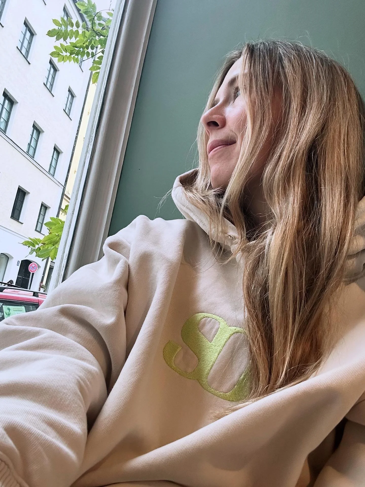 Allerliebster September …
Du hast mir nochmal Sommertage geschenkt, so schöne Himmelsfarben.
Viel Zeit draußen, ob aktiv oder gemütlich - mit meinen allerliebsten Menschen: meinen Freunden, den tollsten Yogalehrern und Traine