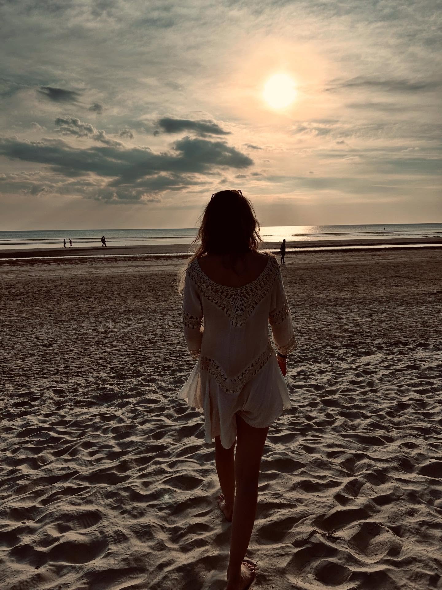 Thailand 2026 ☀️

Strandspazierg&auml;nge, im Meer treiben lassen, Begegnungen mit so freundlichen und besonderen Menschen, die wundersch&ouml;ne Natur genie&szlig;en d&uuml;rfen, Tiere bewundert, gelesen, erholt, geschrieben &hellip; so viel Raum im