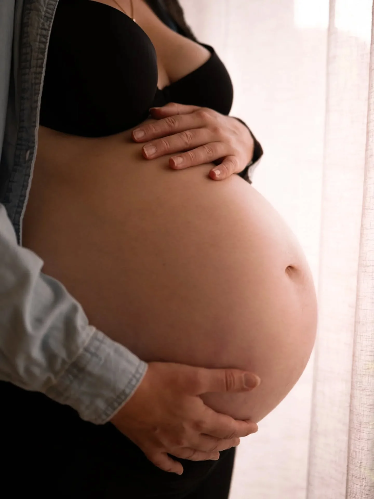 Hello,

Cette ann&eacute;e je souhaite faire &eacute;voluer mon portfolio maternit&eacute;.
Pour ce faire, je suis &agrave; la recherche de mamans et futures mamans qui seraient int&eacute;ress&eacute;es par une s&eacute;ance photo.

En &eacute;chang