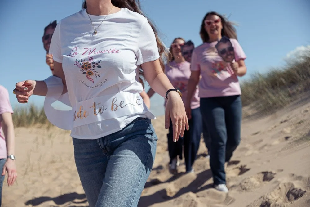 seance photo EVJF sur la plage de  calais wimereux 