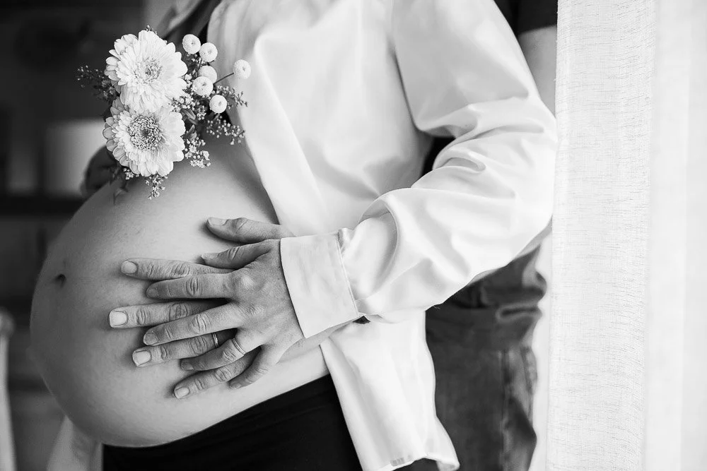 Séance grossesse intimiste a domicile-25.jpg