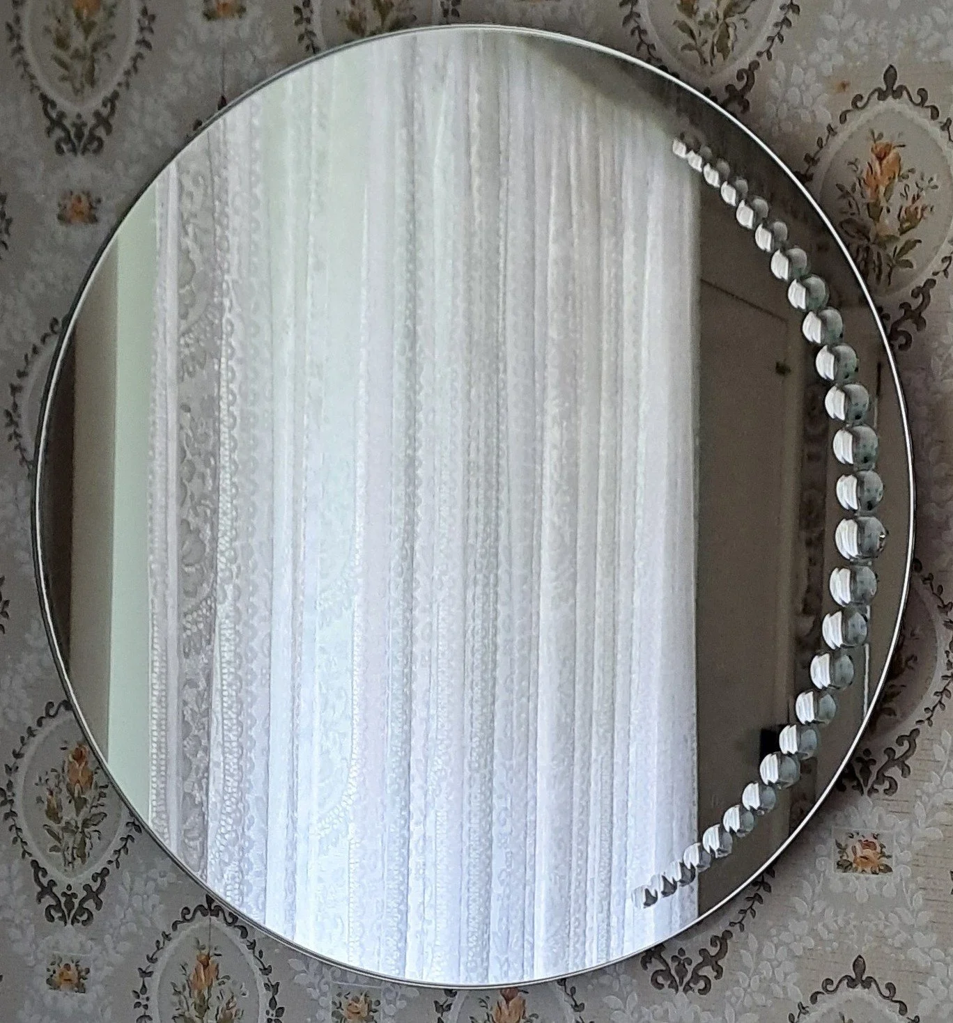 Standing wave mirror