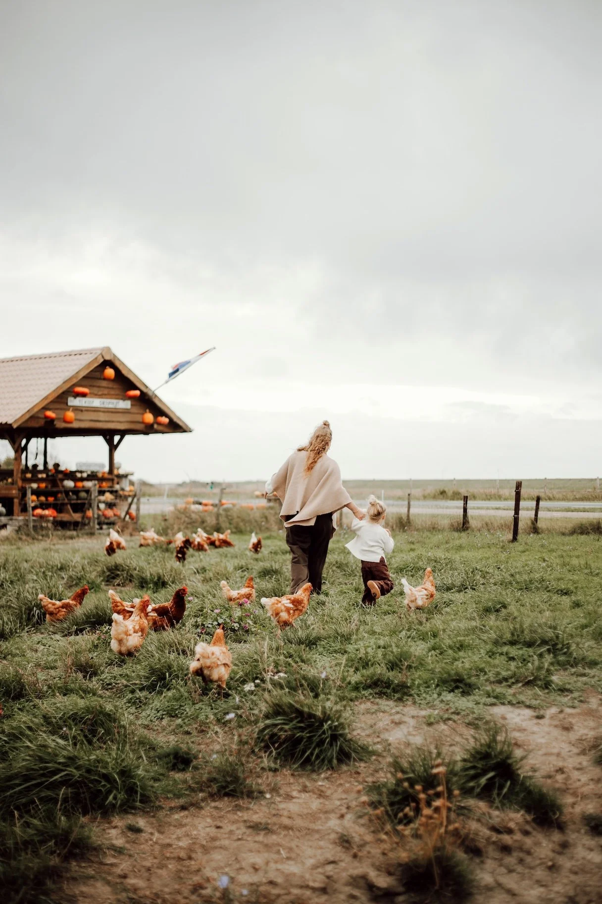 Een herfstuitje bij de pompoenkar: waarom ik zo graag juist deze momenten fotografeer