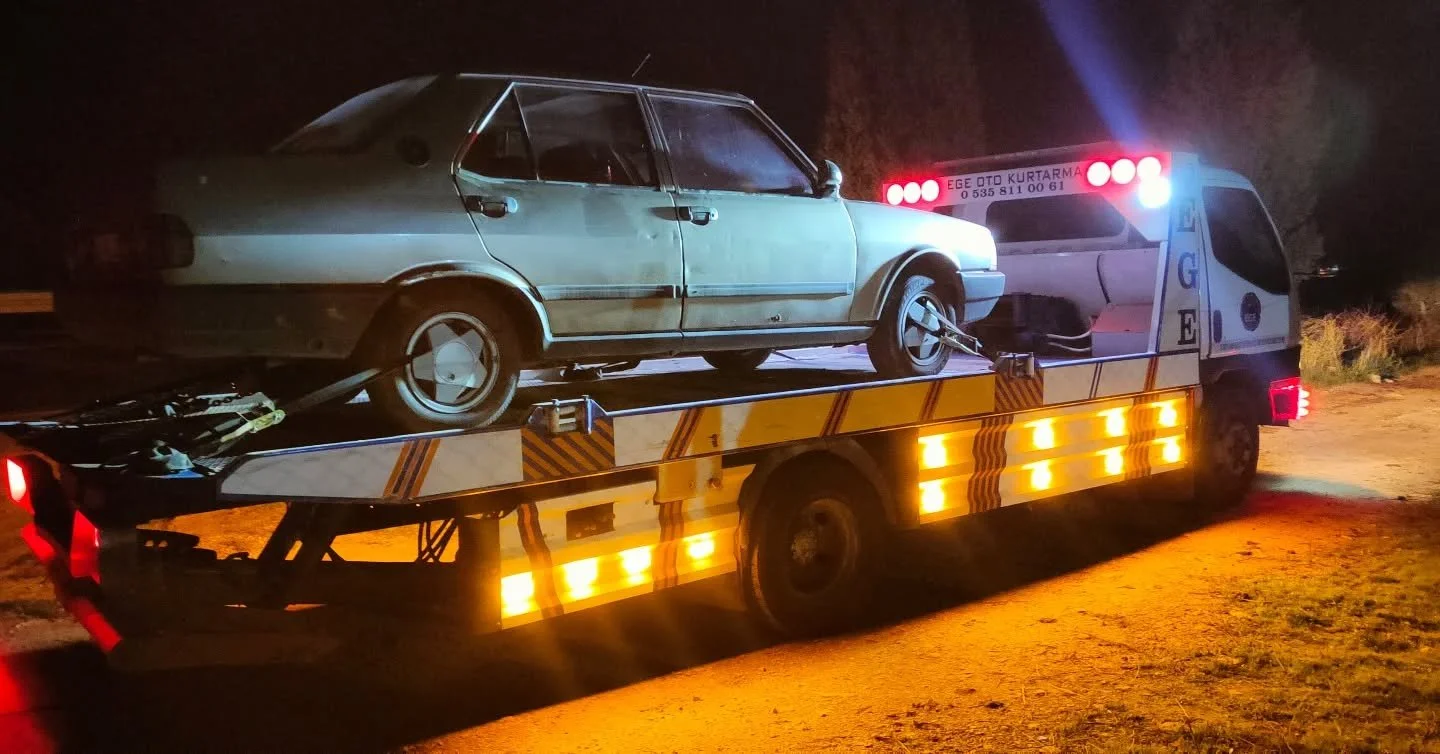 Yine bir yolda kalma hikayesini mutlu sonla bitirdik. Bu kez Manisa'nın Kırkağa&ccedil; il&ccedil;esinde aracının arızalanması sonucu zor durumda kalan bir m&uuml;şterimizin yardımına koştuk. Aracını bulunduğu yerden alıp, tamir ve bakım işlemleri i&