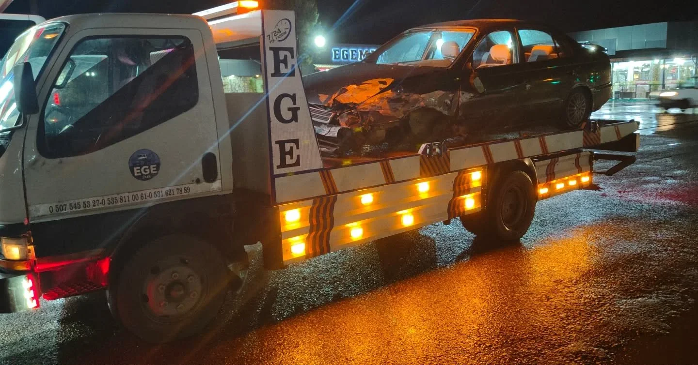 Yolda Kaldığınızda Bir Telefon (veya Bir Tık) Uzağınızdayız! 🚛💨

Bug&uuml;n K&uuml;tahya-İzmir g&uuml;zergahında, D300 karayolu Kula mevkisinde kaza yapan bir yolcu aracına m&uuml;dahale ettik. M&uuml;şterimiz bizlere internet &uuml;zerinden ulaşar