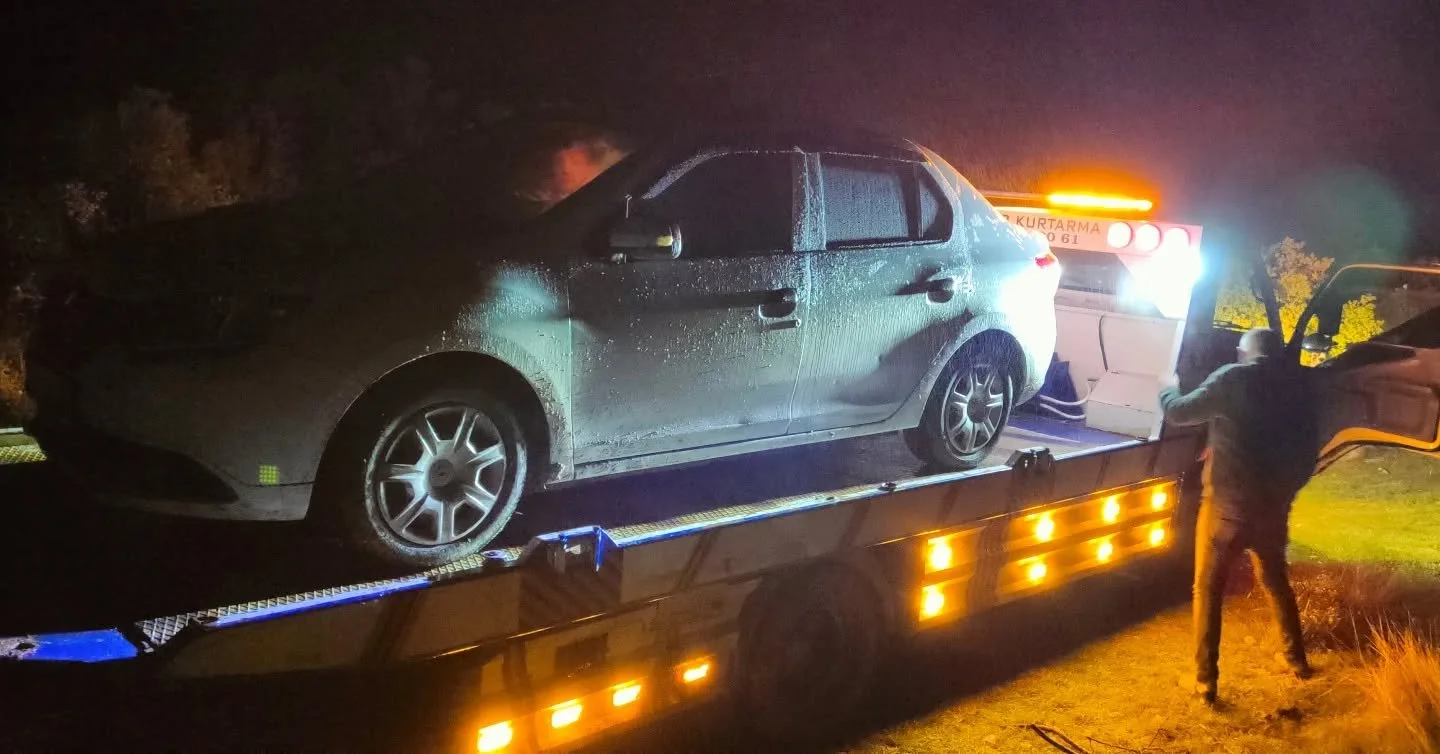 Kula&rsquo;nın Her K&ouml;şesinde, Her An Yanınızdayız!
 
🚛💨Bug&uuml;n rotamız İncesu K&ouml;y&uuml; mevkisiydi. Arıza nedeniyle mahsur kalan aracımızı aldık ve sağ salim Kula Merkeze ulaştırdık. 🤝✅
Ana yol, k&ouml;y yolu fark etmez; Kula Ege Kurt