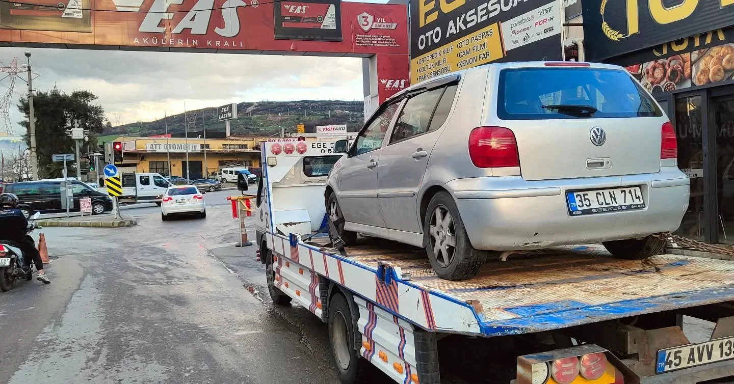 Mesafeler engel değil, yollar bizimle g&uuml;venli! 🛠️✨

Bug&uuml;n rotamız İzmir Buca 6. Sanayi&rsquo;den başladı, Selendi Sanayi Sitesi&rsquo;nde son buldu. Aracımızı sağ salim teslim etmenin gururunu yaşıyoruz. 🤝✅
Siz de aracınızı bir noktadan b