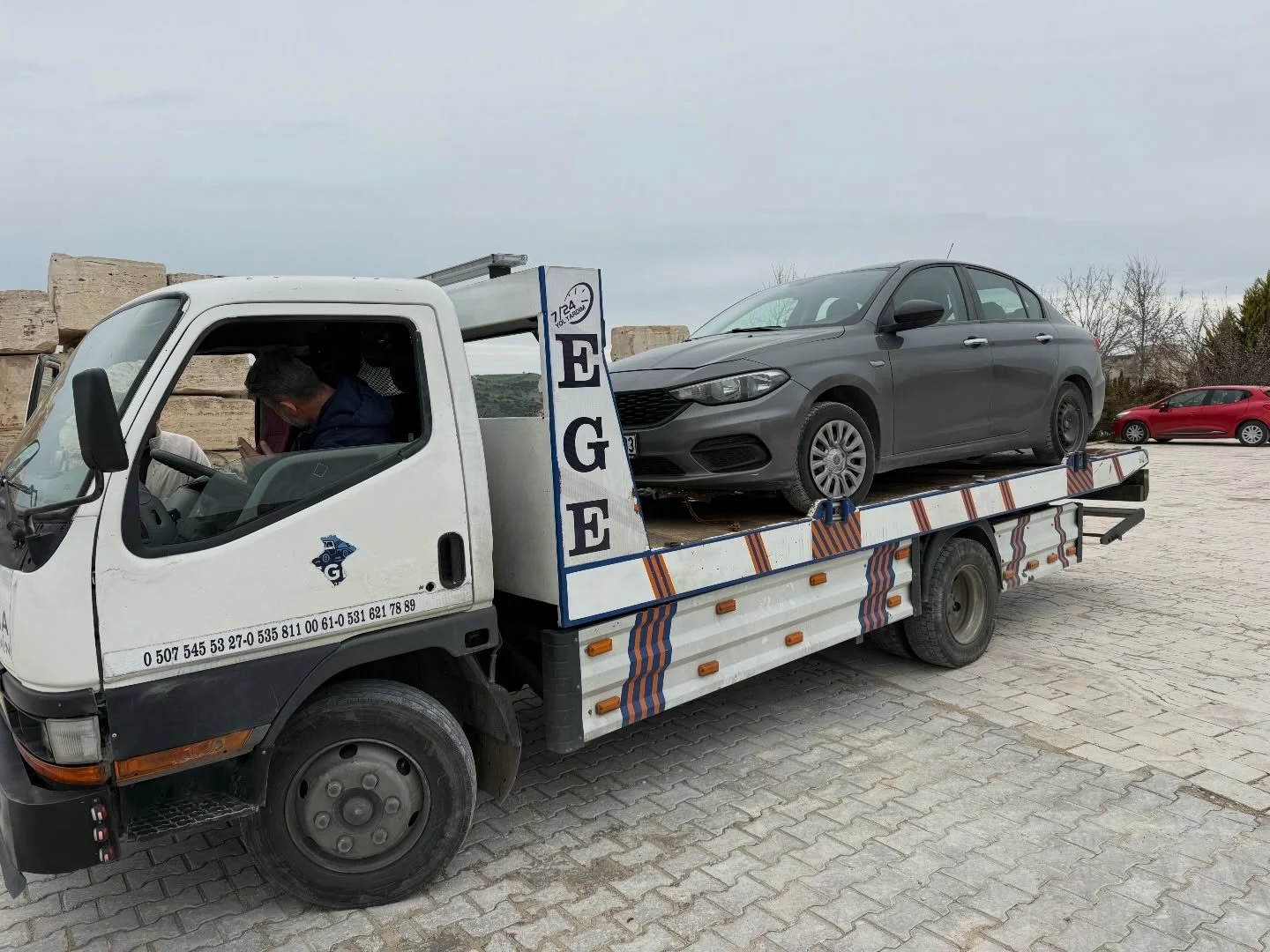 Kula ve &ccedil;evresinde yolda mı kaldınız? Kula Ege Kurtarıcı 7/24 yanınızda! 🚛🚨

İzmir-Uşak yolu (D300 / E96) &uuml;zerinde, Kula merkezinde veya en sapa k&ouml;y yollarında; aracınız ne olursa olsun profesyonel &ccedil;&ouml;z&uuml;m sunuyoruz.