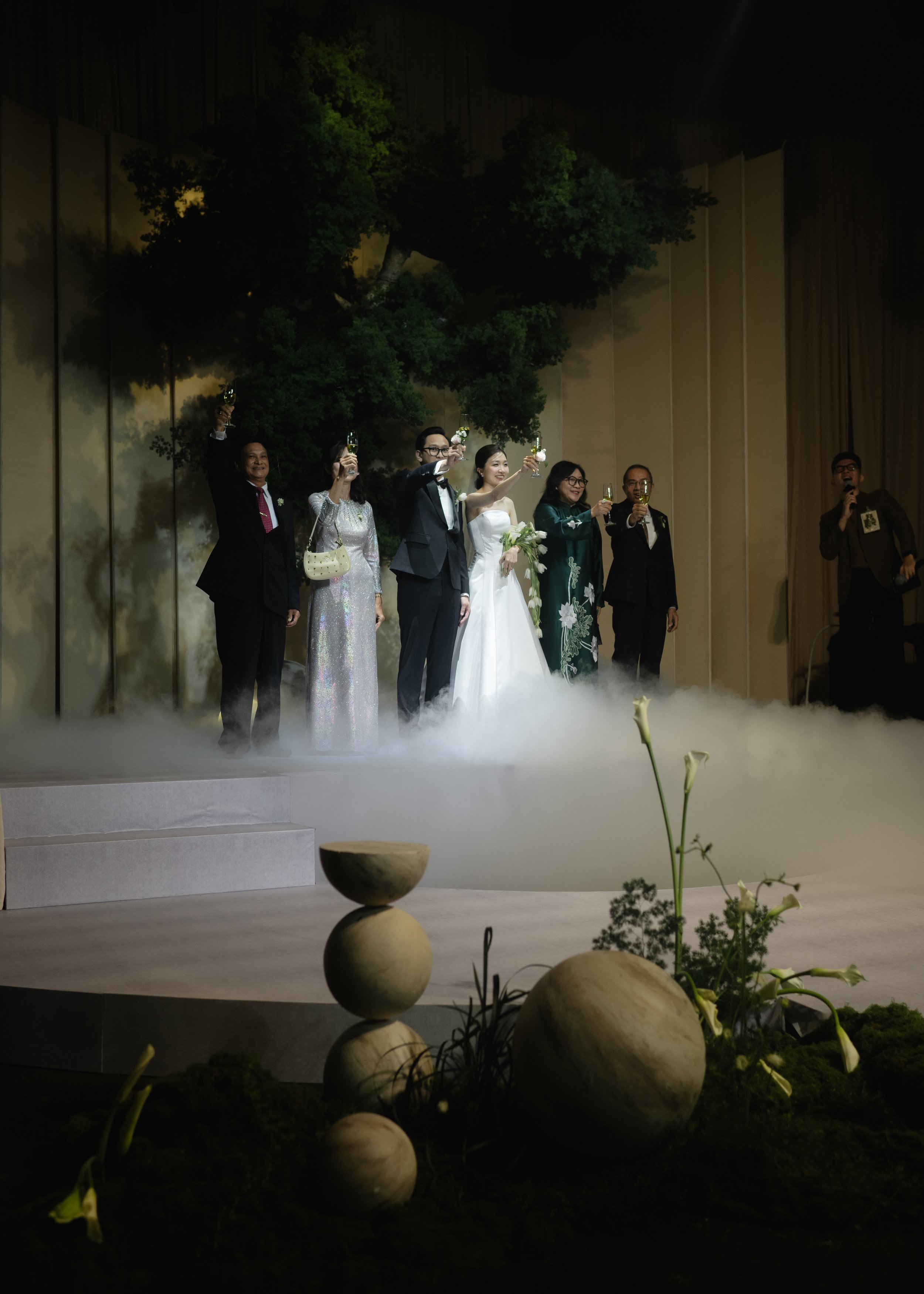 Sneakpeek_HuyNguyen_Wedding_Saigon_Vietnam_ThienTongPhotography_058_HMT2493.jpg