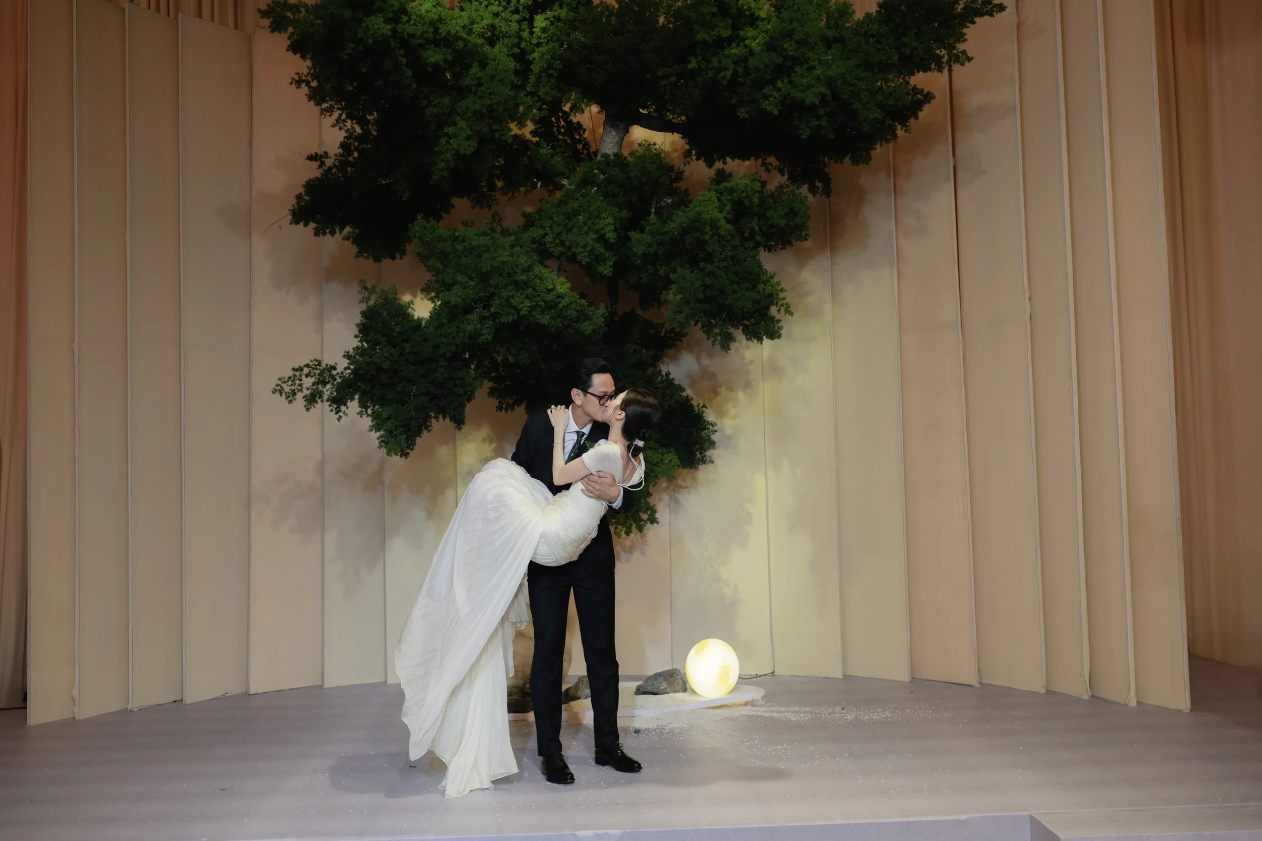 Sneakpeek_HuyNguyen_Wedding_Saigon_Vietnam_ThienTongPhotography_065TT1_5880.jpg