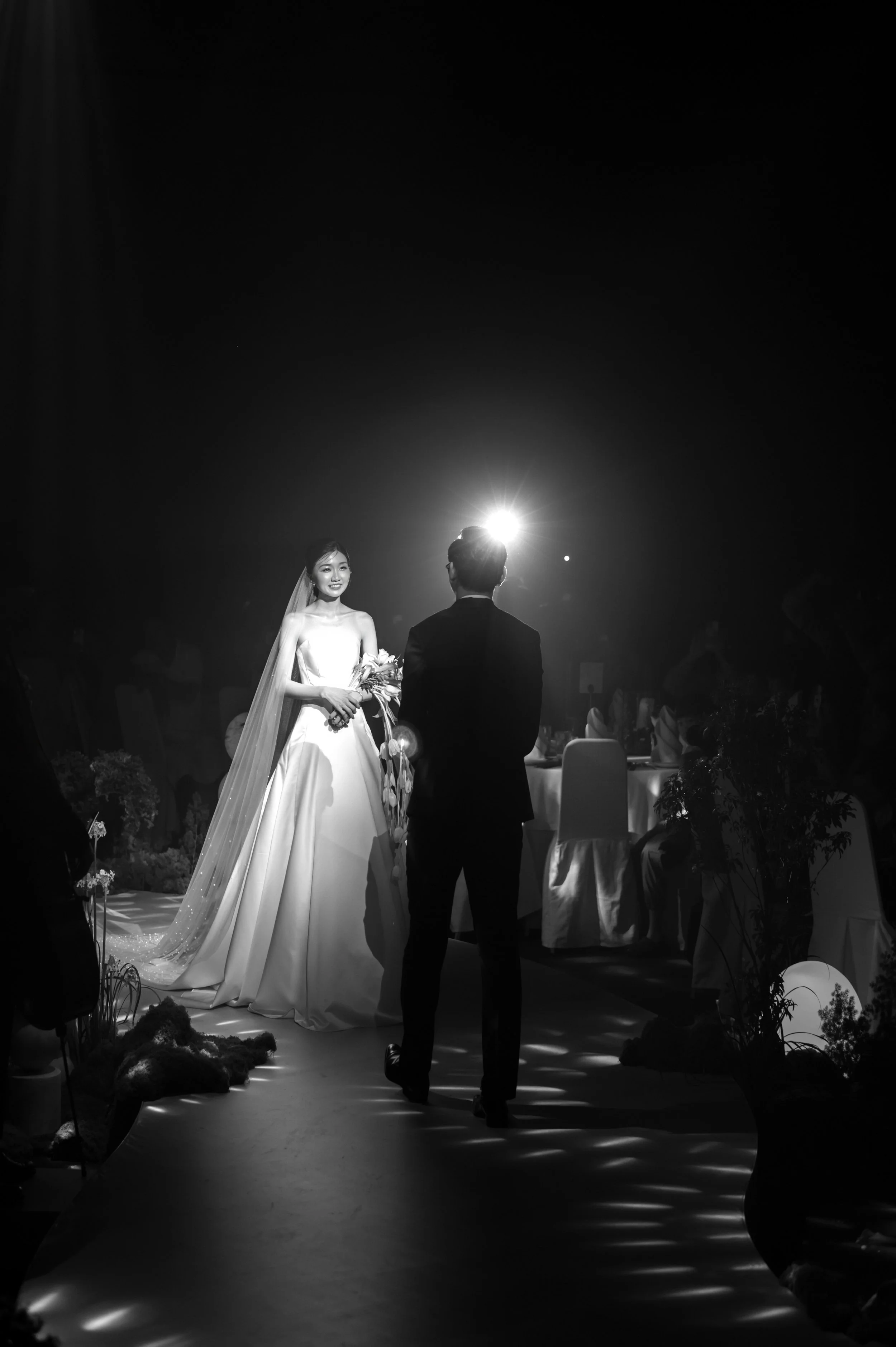 Sneakpeek_HuyNguyen_Wedding_Saigon_Vietnam_ThienTongPhotography_054I51_2814.jpg
