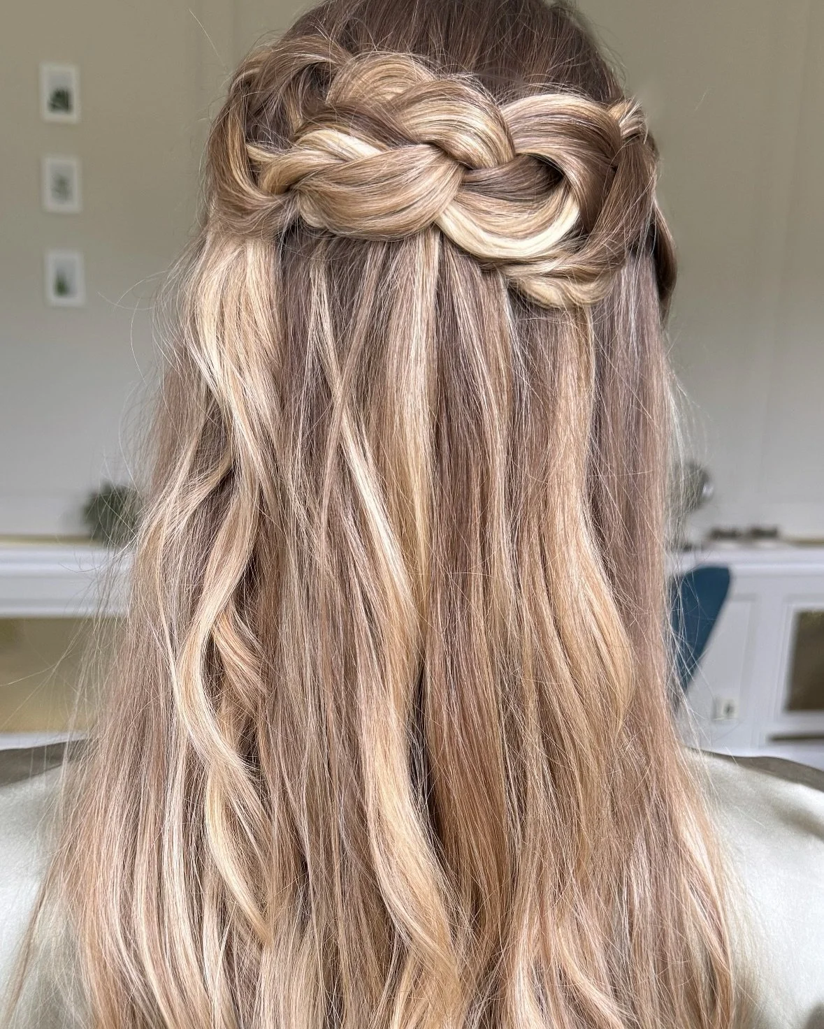 💎Swipe for bridesmaids hair inspo💎 Such a lovely weekend working with the extremely talented @hairdresserbecky. These were some of the bridesmaids hairstyles I created, some sneaky extensions hidden in to one of those. #hairstyles #weddinghair #hai
