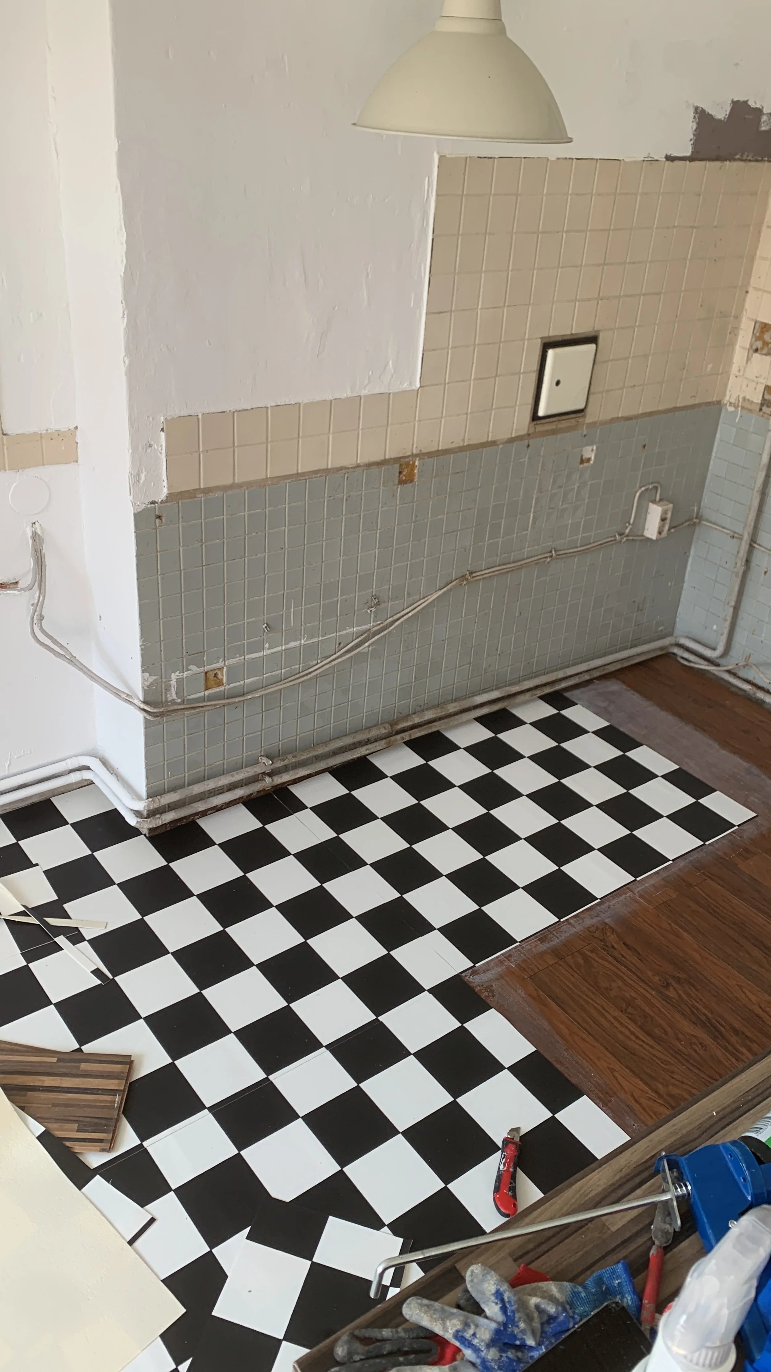 interior-design-berlin-floor-renovation-before1.JPG