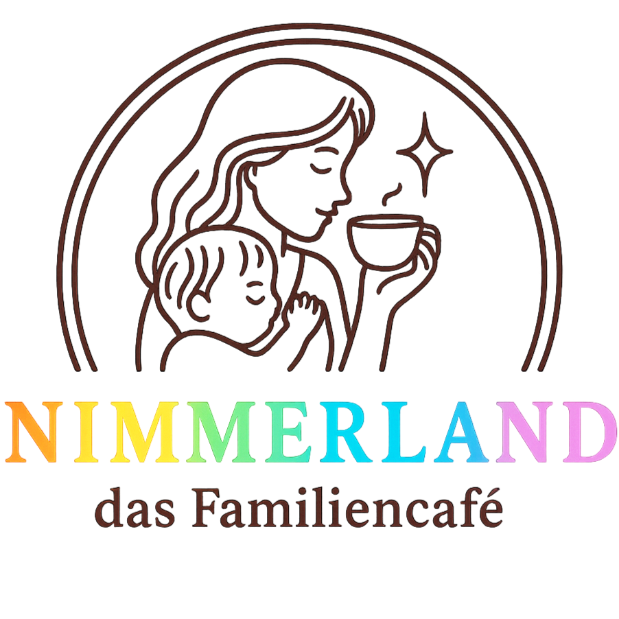 Eine stilisierte Illustration einer Frau, die ein Getränk in der Hand hält, mit farbenfrohem, mehrfarbigem Text darunter, der "NIMMERLAND" und "das Familiencafé" lautet.
