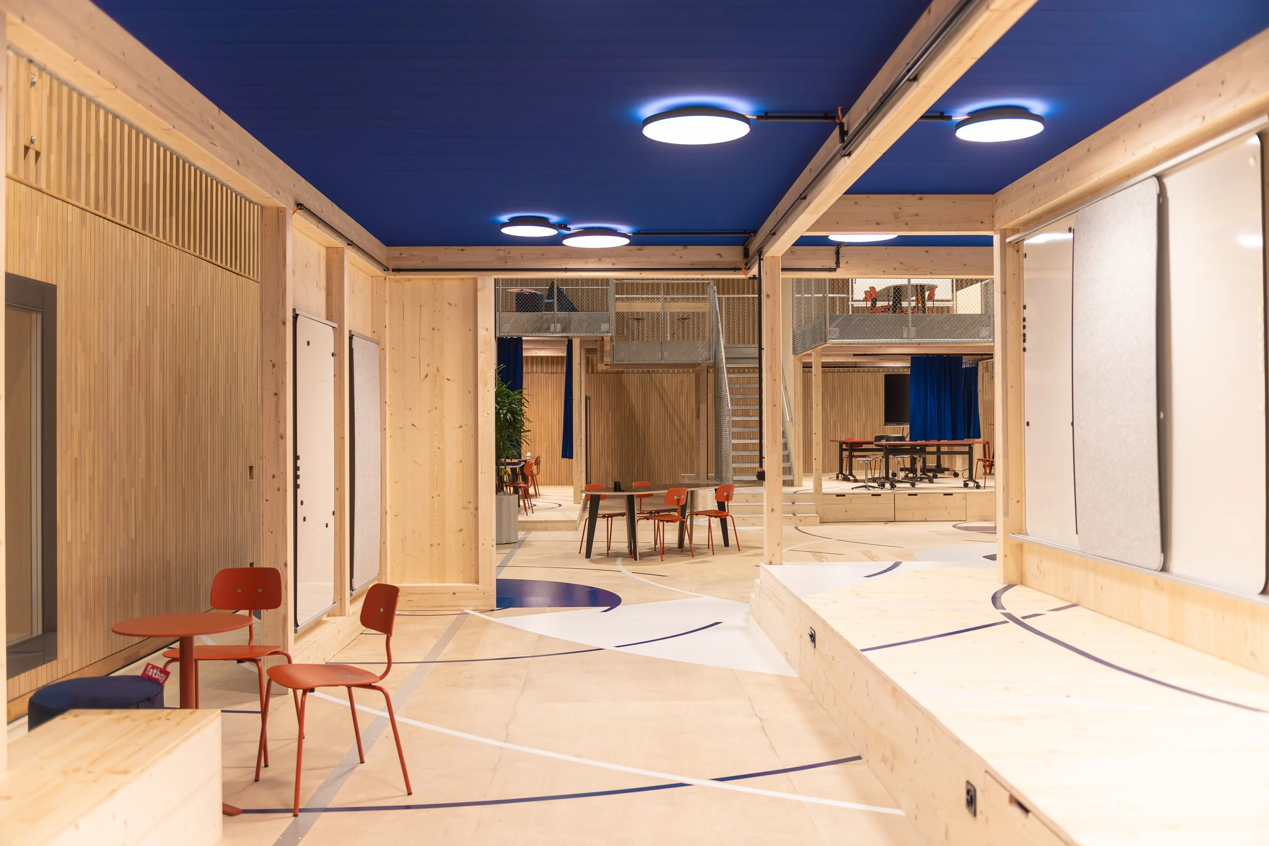 Flexibler Lern- und Coworking-Raum - Lichtdesign studio ombré Schweiz