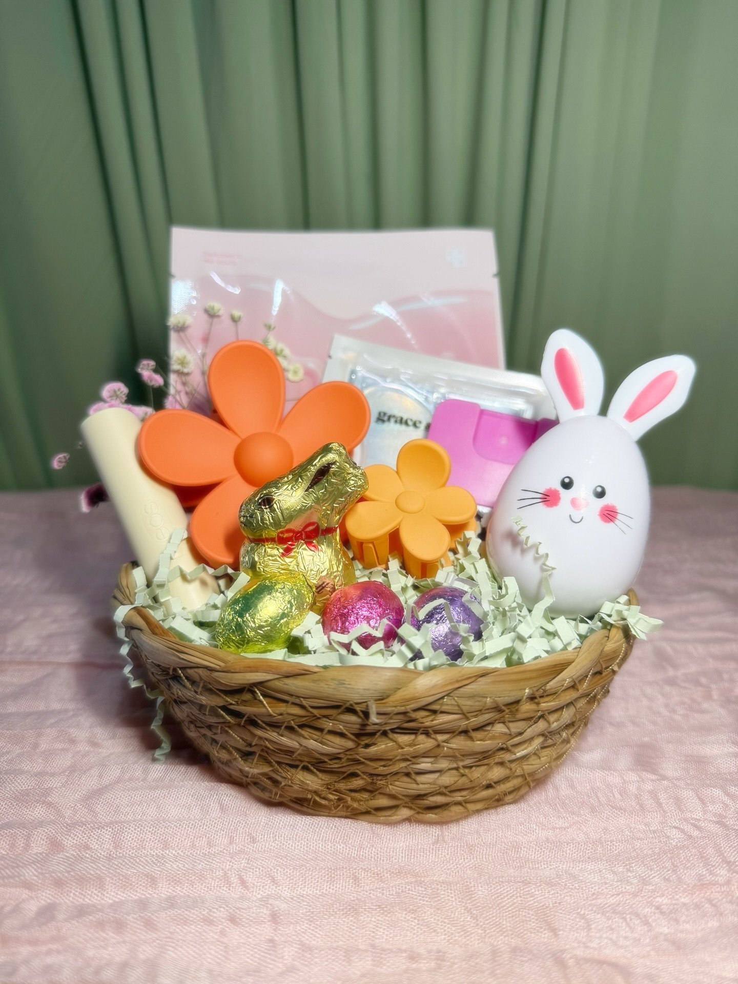 Easter minis are here! #thoughtfulgifts #curatedgifts #curatedcraftyco #easter