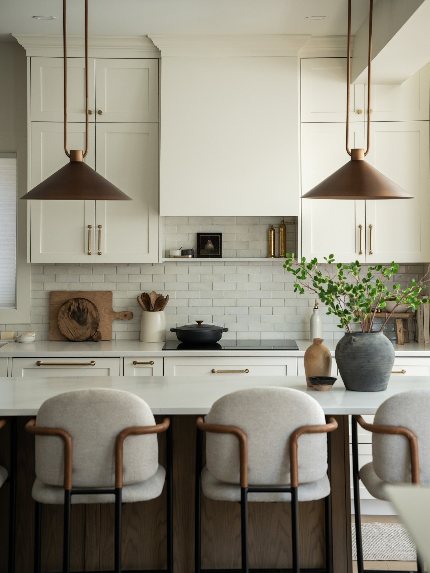 We are loving a good before and after. Swipe to see what this builder kitchen looked like before we got our hands on it.

Thoughtful details, intentional materials, and a layout that finally feels good to live in. This kitchen hits that sweet spot be