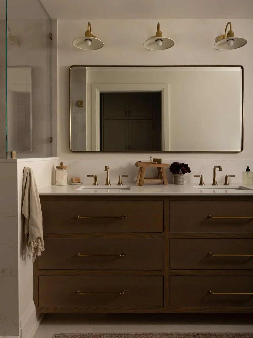 144 Park: the primary bath. 

Everyone asks for calm. Almost nobody asks for what actually gets you there - more storage, better light, a shower that doesn&rsquo;t feel like a dare. Calm is just what&rsquo;s left once someone else has made every sing
