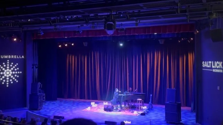 @dani.offline and @claire.ernst performing for Umbrella Arts! 

Catch them tomorrow at @berlin.undernyc in NYC! Ticket link in bio 🎫🎹✨✨

#onenightlivetour #livemusicsociety