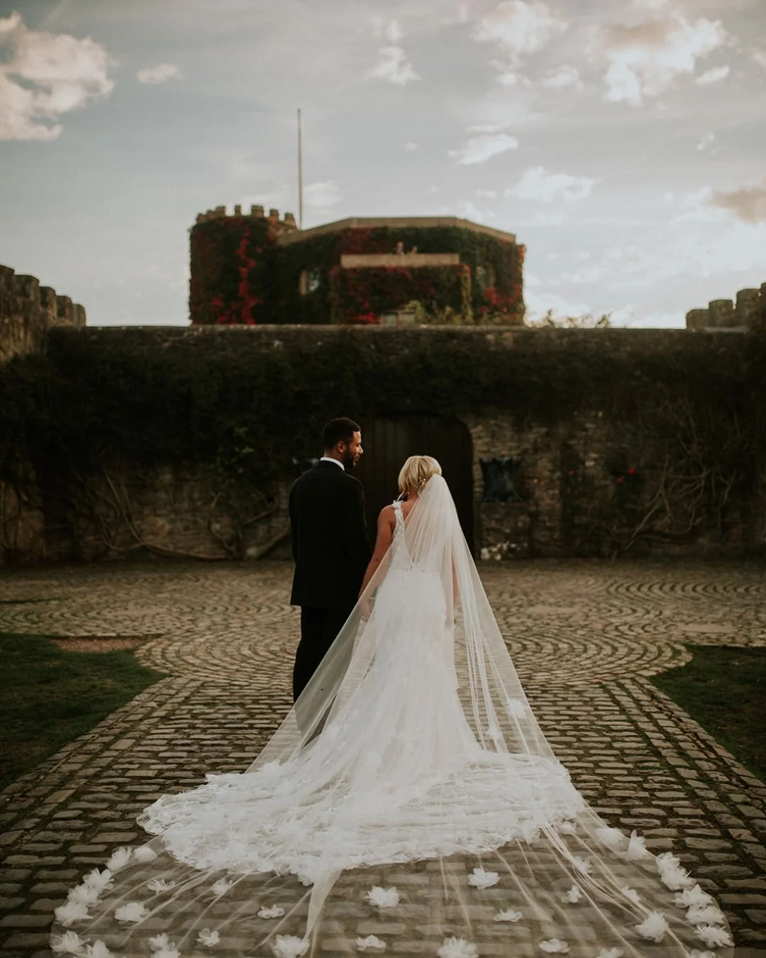 Champagne &amp; Caviar 🥂✨
(Swipe for the goodest boy >>>>)

Love this styled shoot from last year that has been featured in @bellebridalmagazine online blog.

Something a little bit different from my usual colour filled stationery. A ref