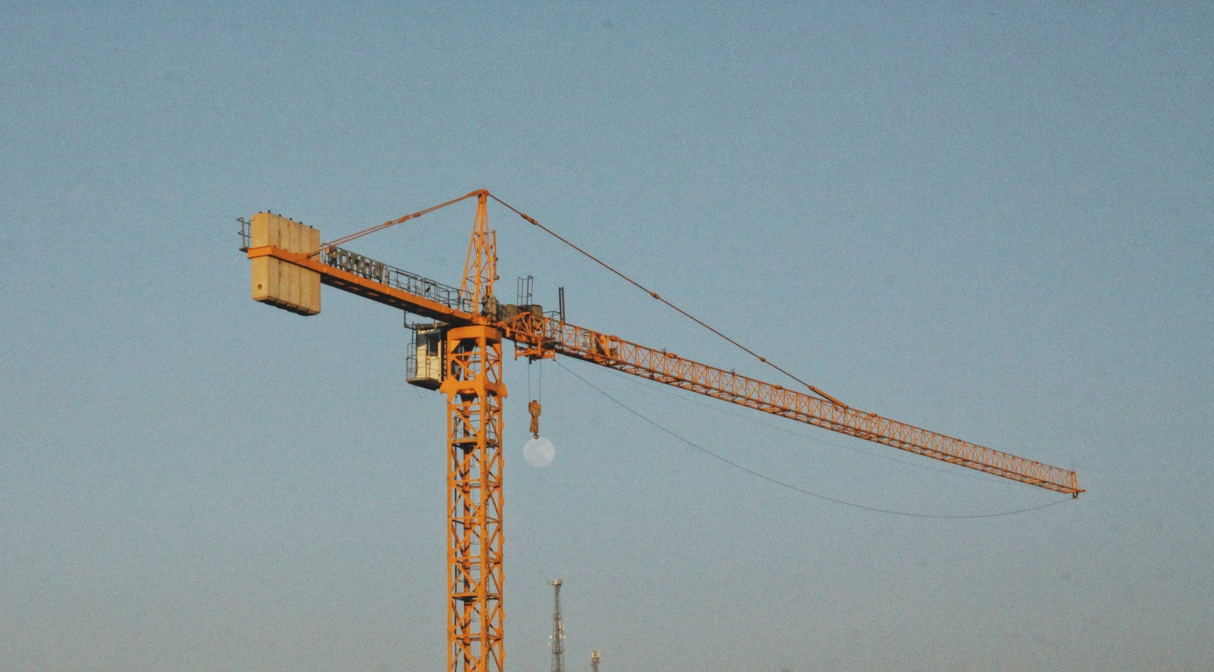 Delay and disruption in the construction of a major mixed-use building complex