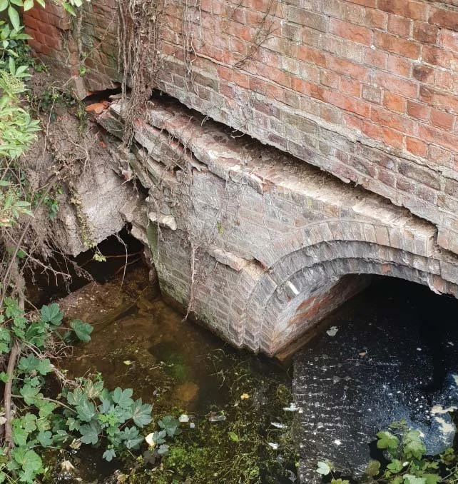 Collapse of masonry arch bridge during construction works