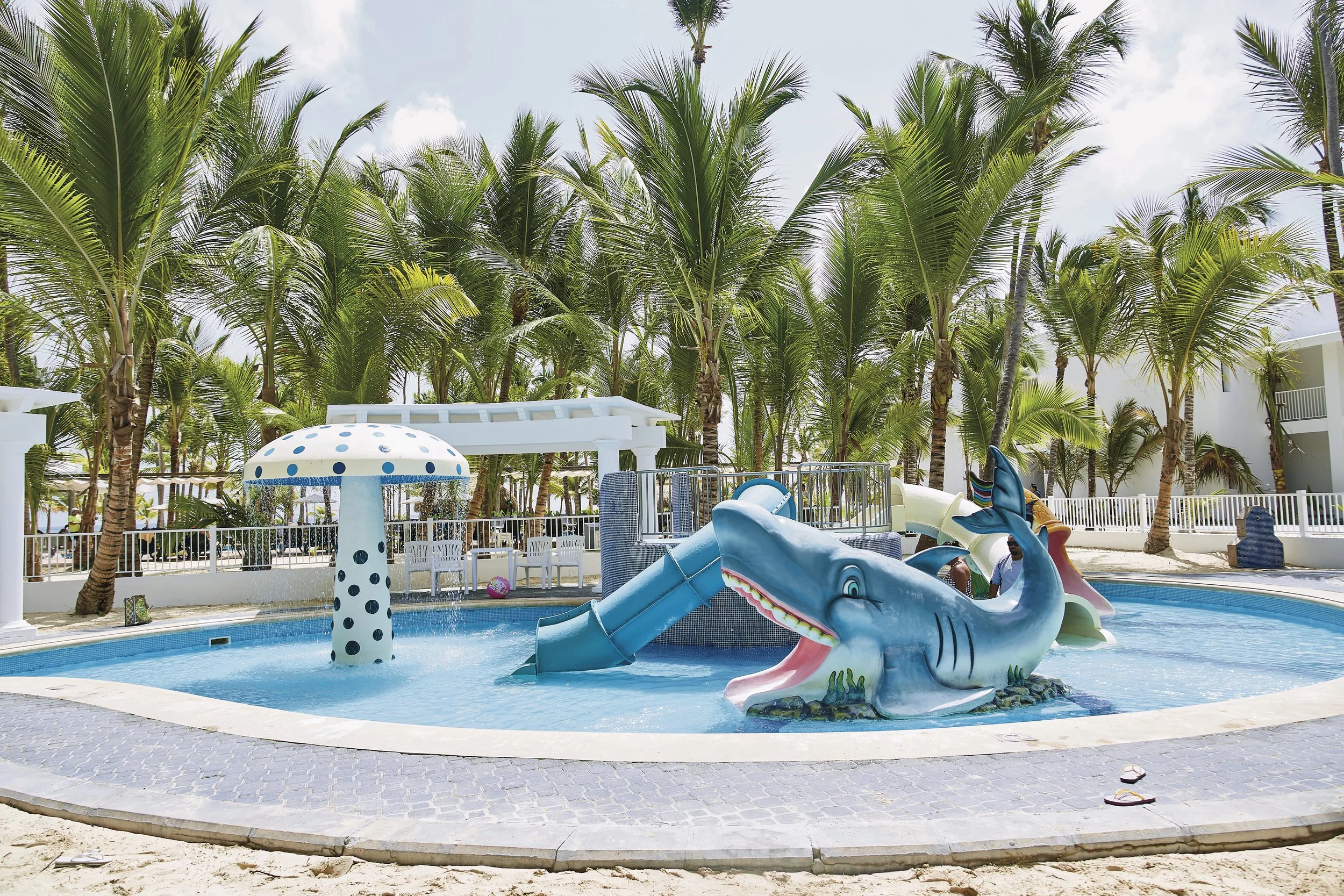 BAM_17_032 - Children's pool.jpg