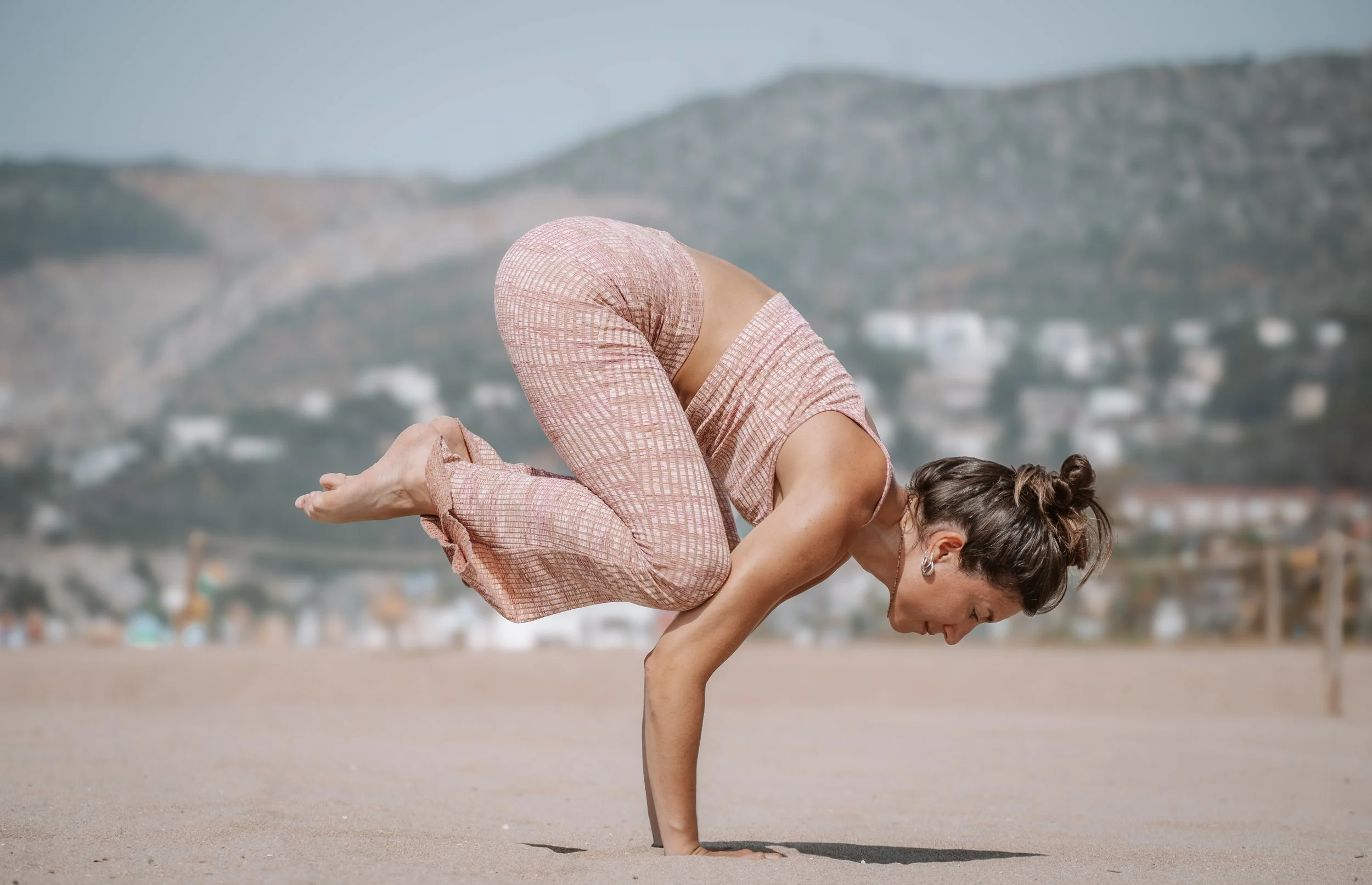 Anto Yoga 2.jpg