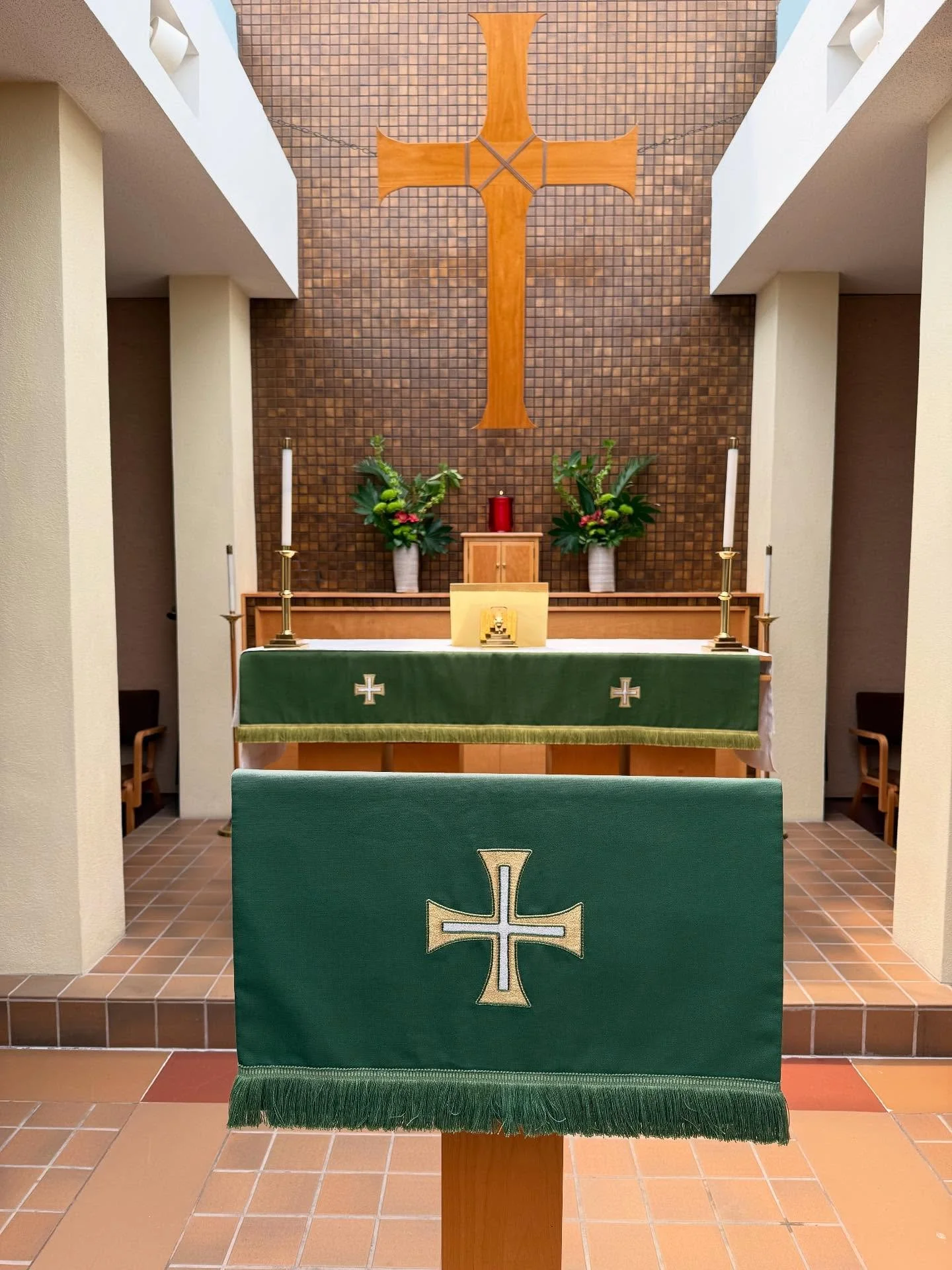 The Kendrick Chapel is all ready for our Daughters of the King chapter to meet today!