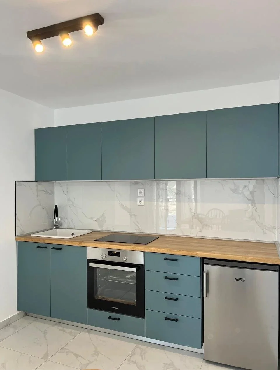 kitchen+2+villa.jpg