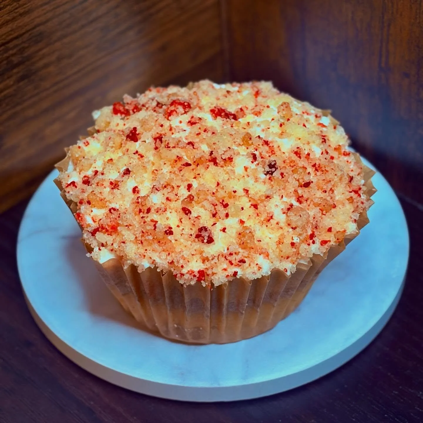🍓 Big Flavor, Bite-Sized Delight! 🍓
Remember that epic, full-sized Strawberry Shortcake cheesecake we whipped up for a special custom order? It was such a massive hit with our wonderful regular that we knew we couldn&rsquo;t keep the recipe to ours