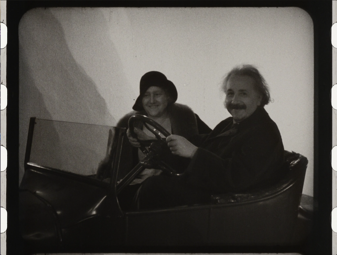 PROJECTPICEinstein_Screen Shot 2017-12-08 at 7.40.08 AM.png