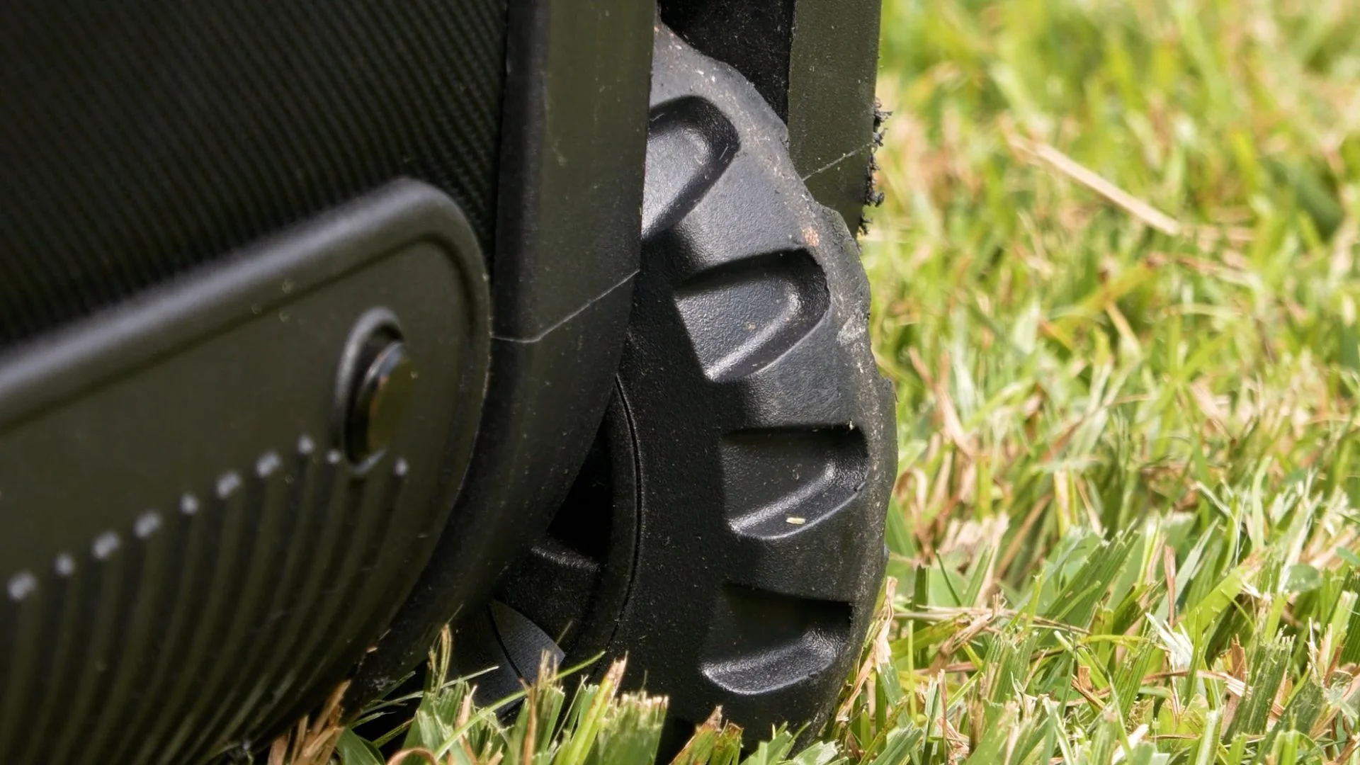 Virtue Highroller V4 Gear Bag.00_00_35_14.Still013.jpg